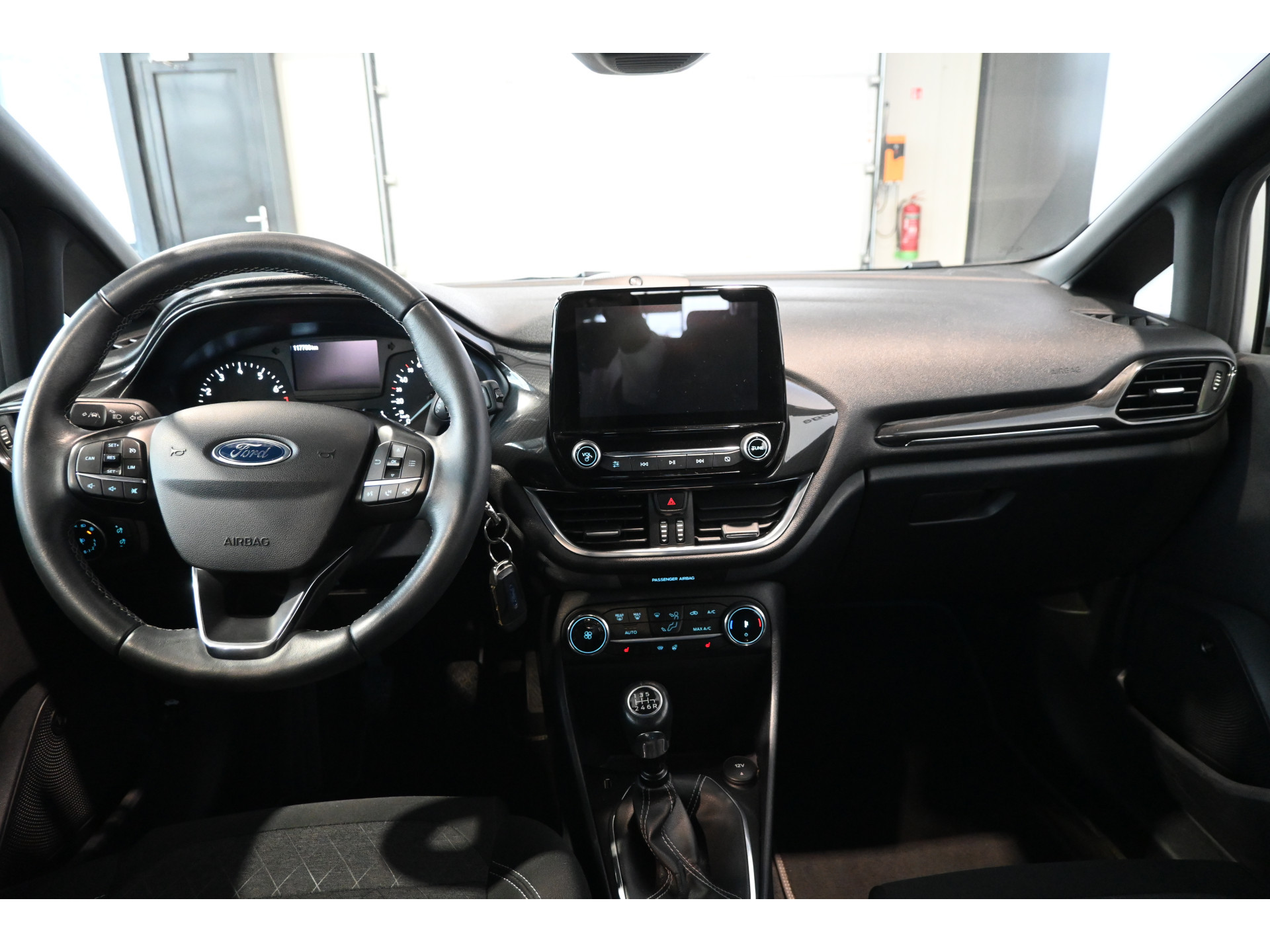 Ford Fiesta 1.0 EcoBoost Hybrid Active X Navigatie Caplay Stoel/Stuurverwarming Goed Onderhouden! Inruil Mogelijk!