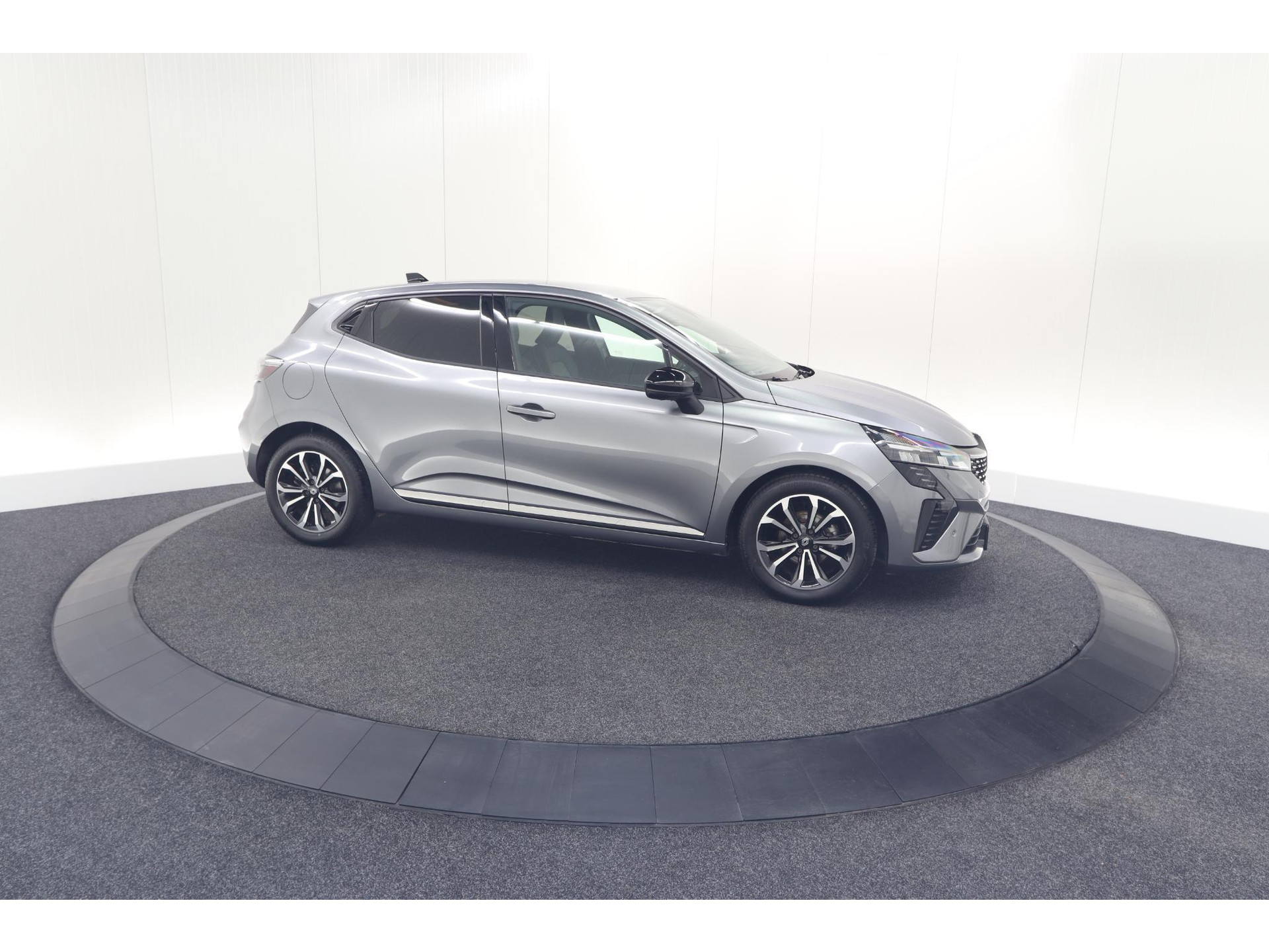 Renault Clio TCe 90 Techno | 360 Camera | Adaptieve Cruise Control | 9.3 Inch Groot Scherm