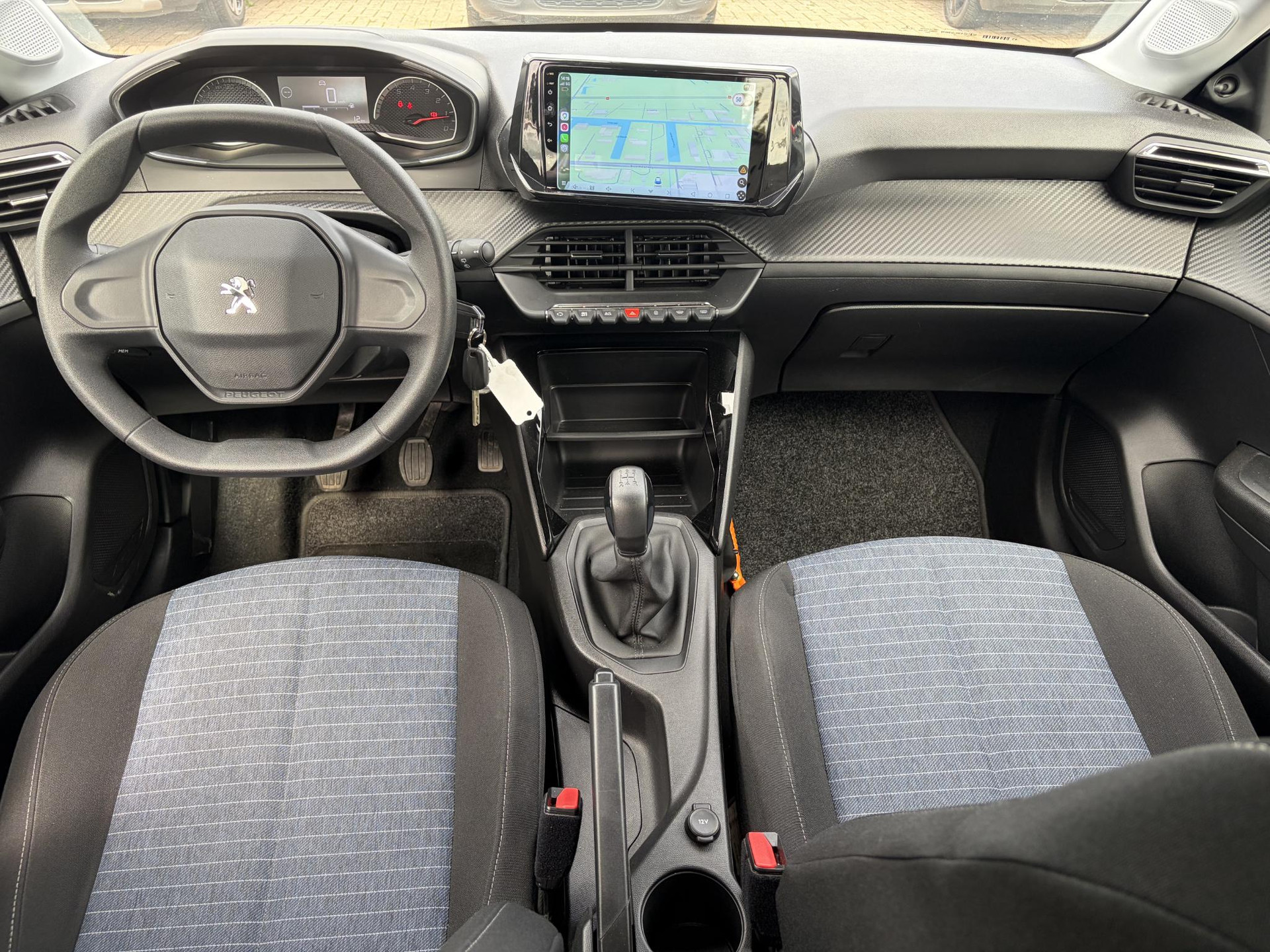 Peugeot 208 1.2 PureTech Like ✓Carplay✓Navi✓2e Eigenaar✓Dealer Onderhouden✓Airco✓Cruise✓Weinig Km✓N.A.P✓Apk tot 09-2027