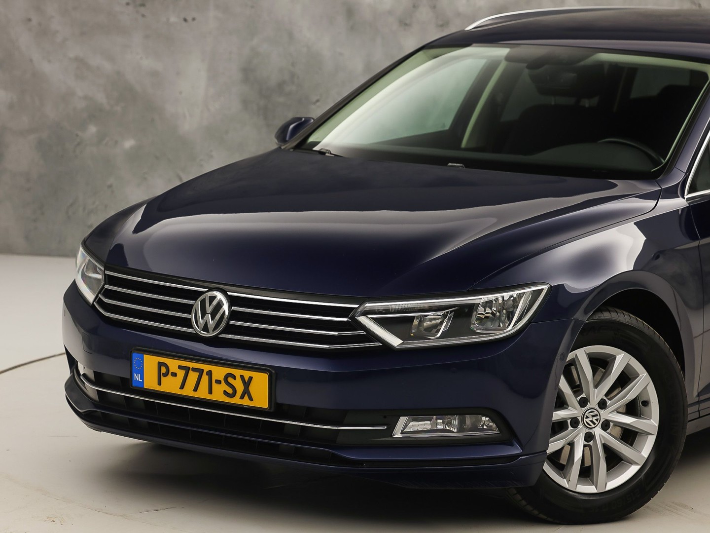 Volkswagen Passat Variant 1.4 TSI ACT Highline 150Pk Automaat (APPLE CARPLAY, GROOT NAVI, CLIMATE, CAMERA, SPORTSTOELEN, GETINT GLAS, KEYLESS START, ADAPTIVE CRUISE,