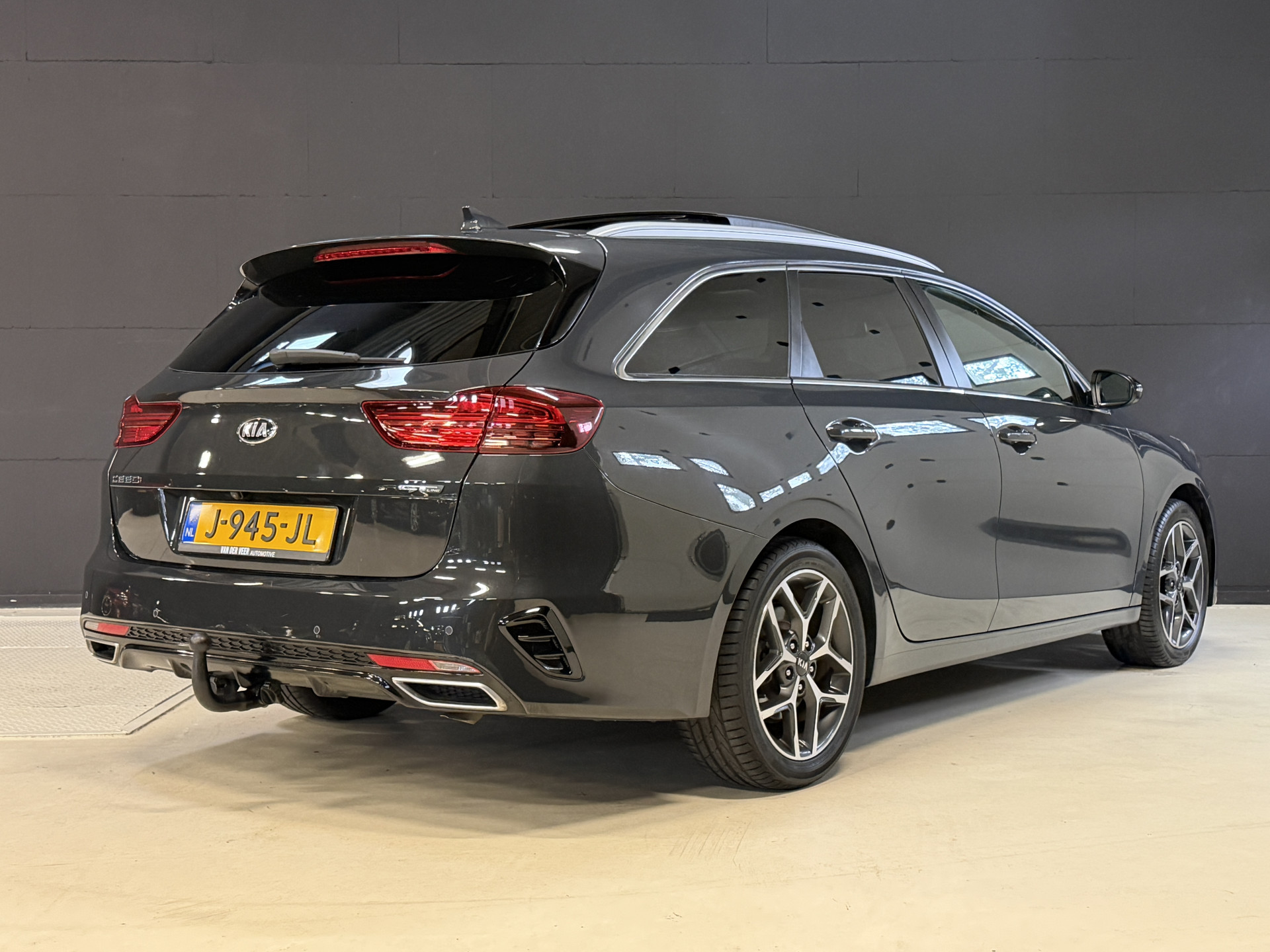 Kia Ceed Sportswagon 1.0 T-GDi GT-Line | Panoramadak | Dealer onderhouden | Camera | Afn. Trekhaak | Stoel/stuurverwarming | Carplay