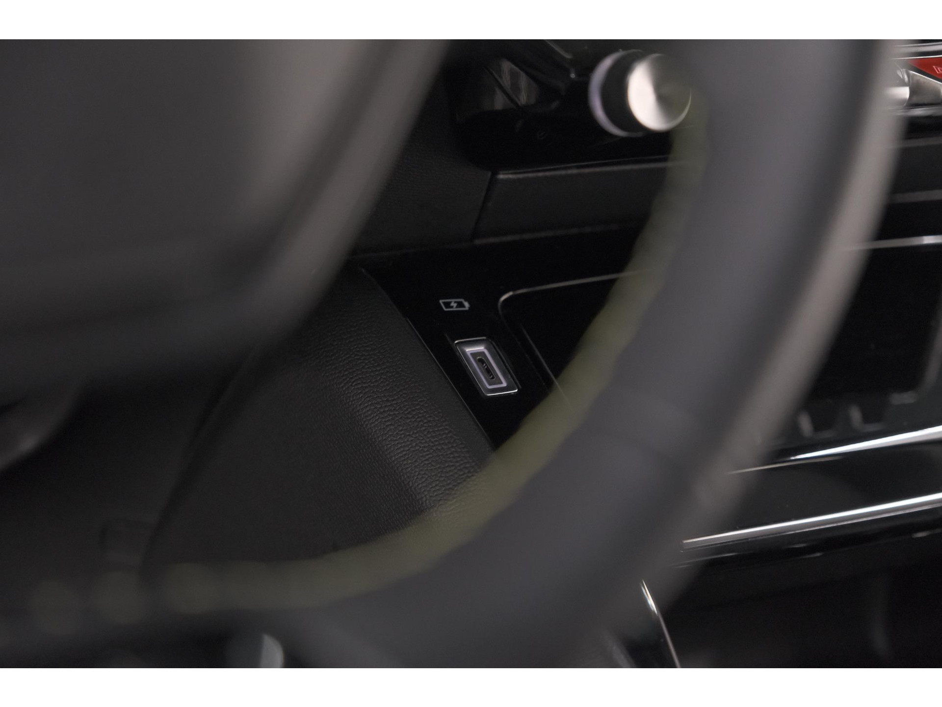 Peugeot e-2008 EV GT 50 kWh | 3 Fase | 360 Camera | Adaptieve Cruise Control | Dodehoekdetectie