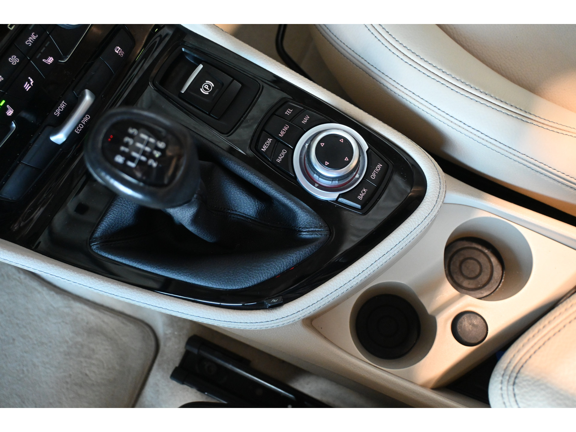 BMW 2-serie Active Tourer 218i High Executive Nap Clima Cruise Panoramadak Trekhaak PDC Navigatie LED Stoelverwarming Inruil Mogelijk!