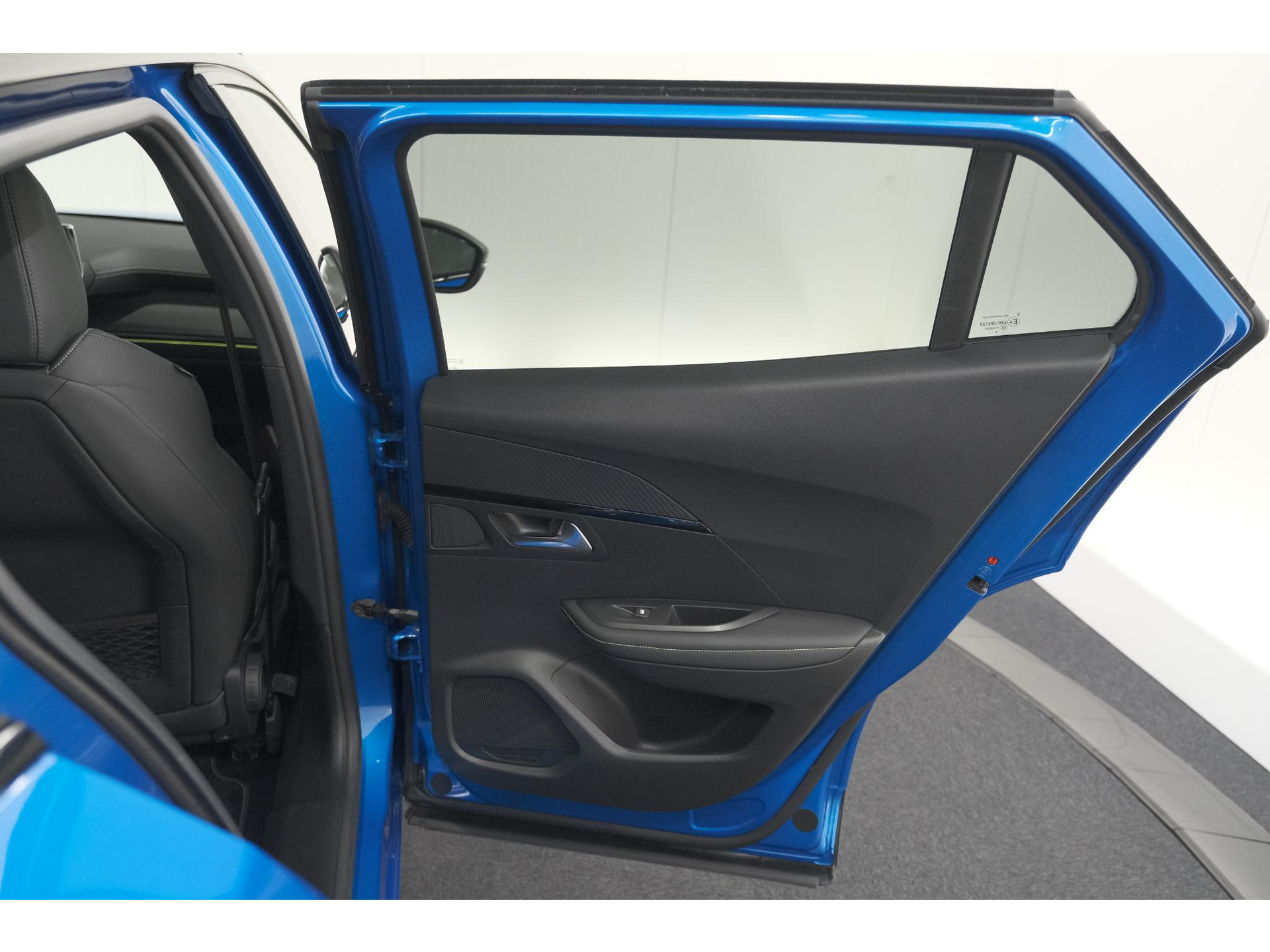 Peugeot 2008 PureTech 130 EAT8 GT-Line | Camera | Dodehoekdetectie | Adaptieve Cruise Control | Apple Carplay