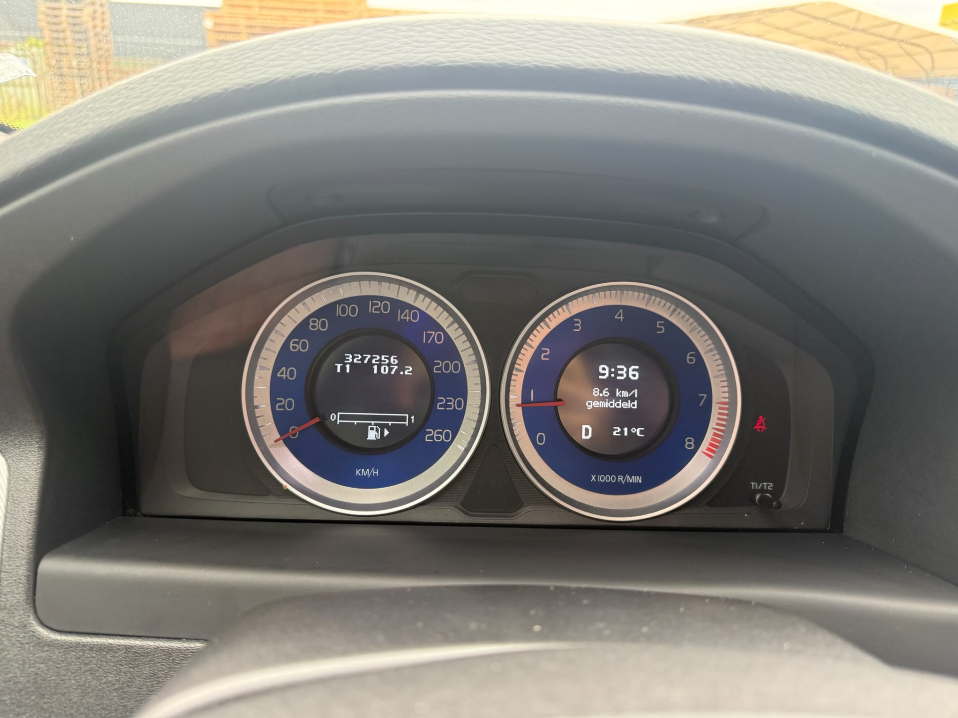 Volvo V70 2.0T R-Edition | 3E EIGENAAR | AUTOMAAT | LEDER | NAVI | XENON | CRUISE | TREKHAAK |