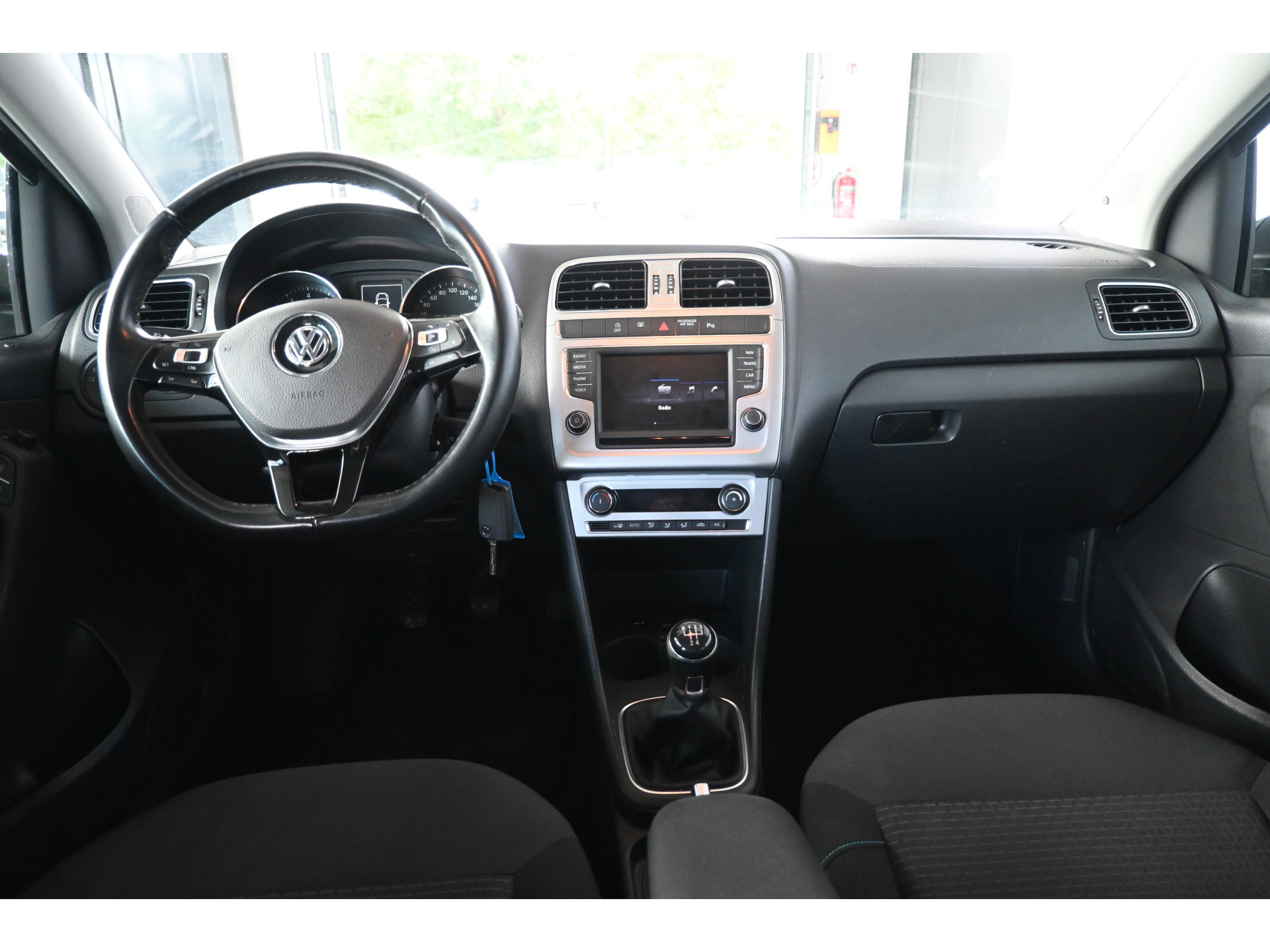Volkswagen Polo 1.0 BlueMotion Edition Clima Navigatie Cruise Control Goed Onderhouden! Inruil Mogelijk!