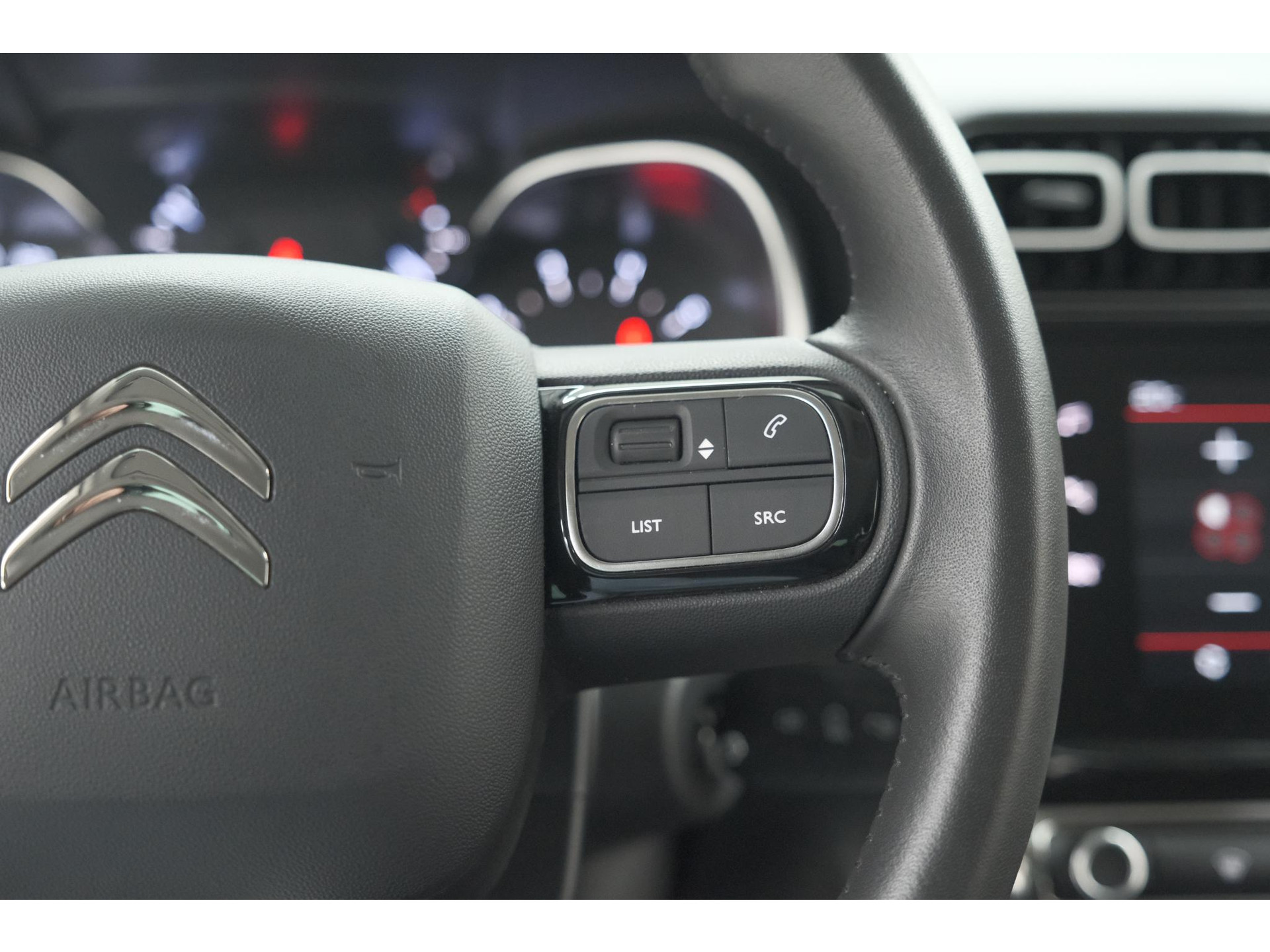 Citroen C3 Aircross PureTech 130 EAT6 Plus | Stoelverwarming | Apple Carplay | Parkeersensoren