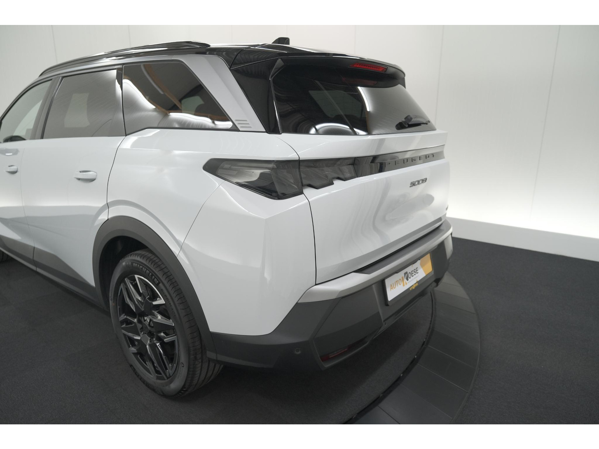 Peugeot 5008 1.2 Hybrid 136 GT 7p | Adaptieve Cruise Control | Camera | Elektrische Kofferklep | Stoelverwarming