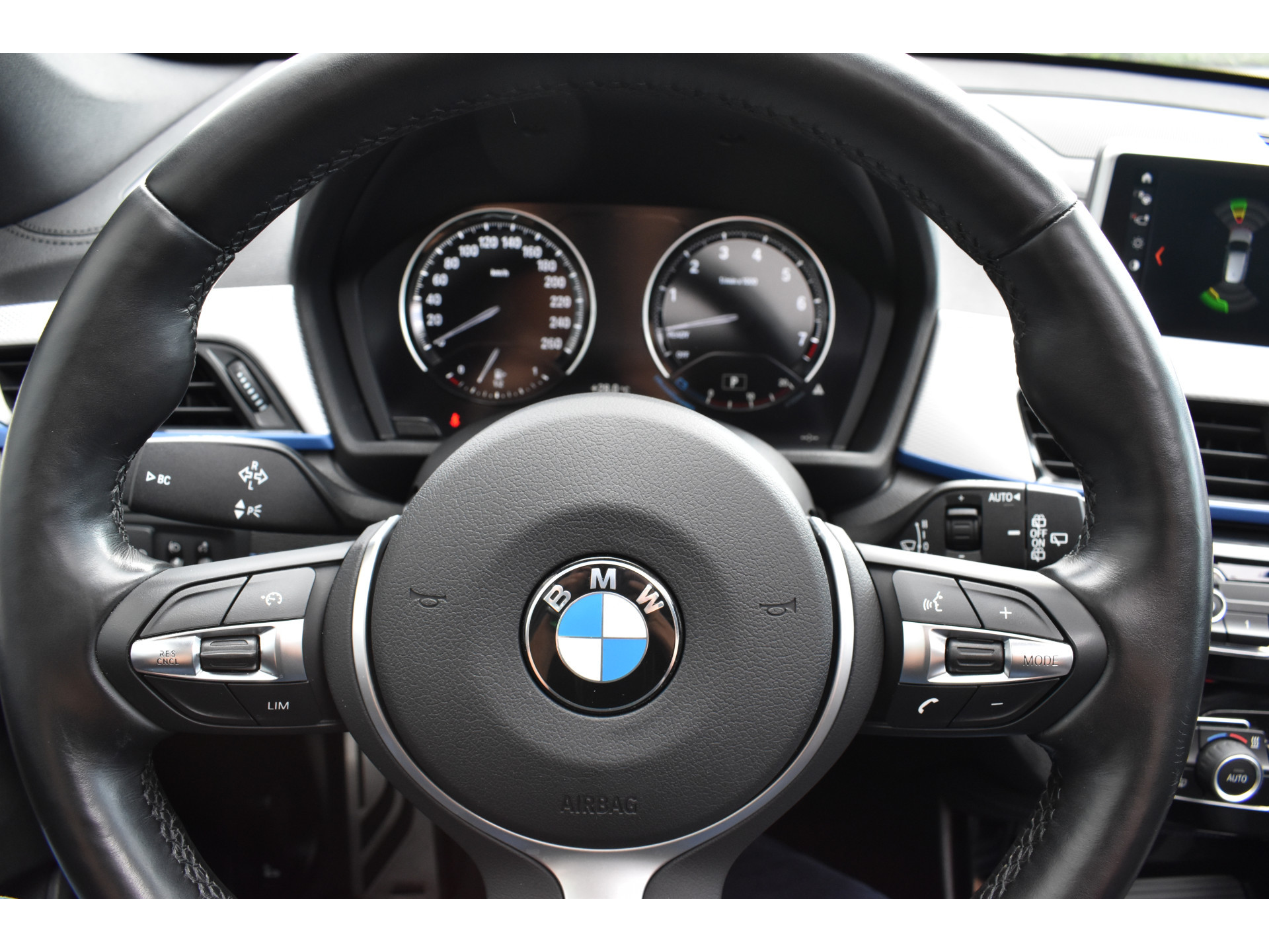 BMW X1 sDrive18i M-Pakket Carplay/Navi Panoradak Automaat Led Stoelverwarming