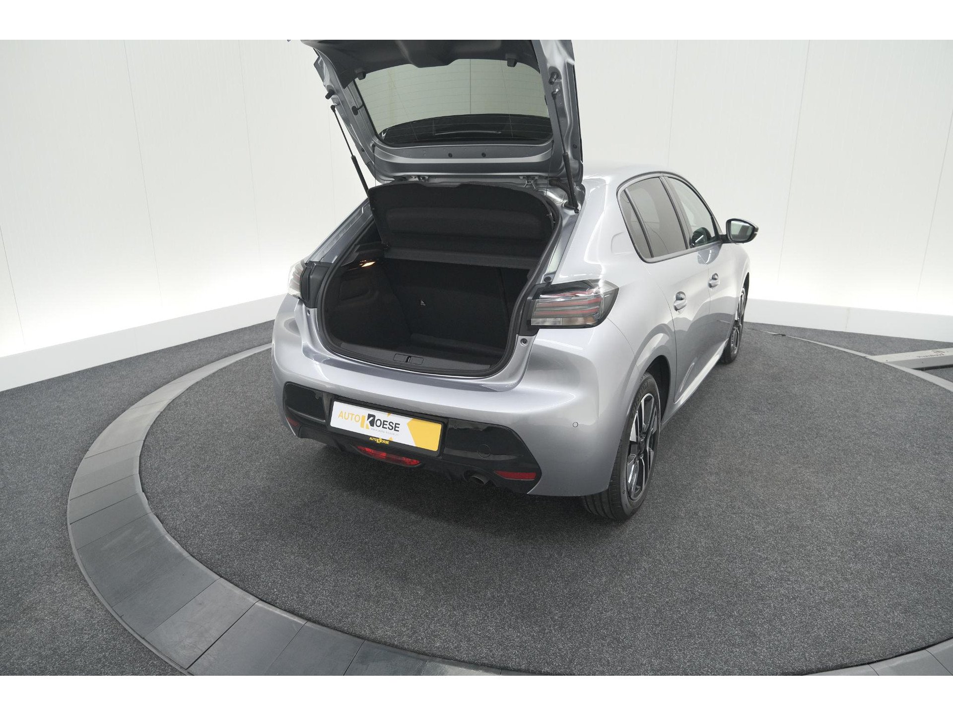 Peugeot 208 PureTech 100 Allure Pack | NIEUW MODEL | Apple CarPlay | Parkeersensoren | Climate Control