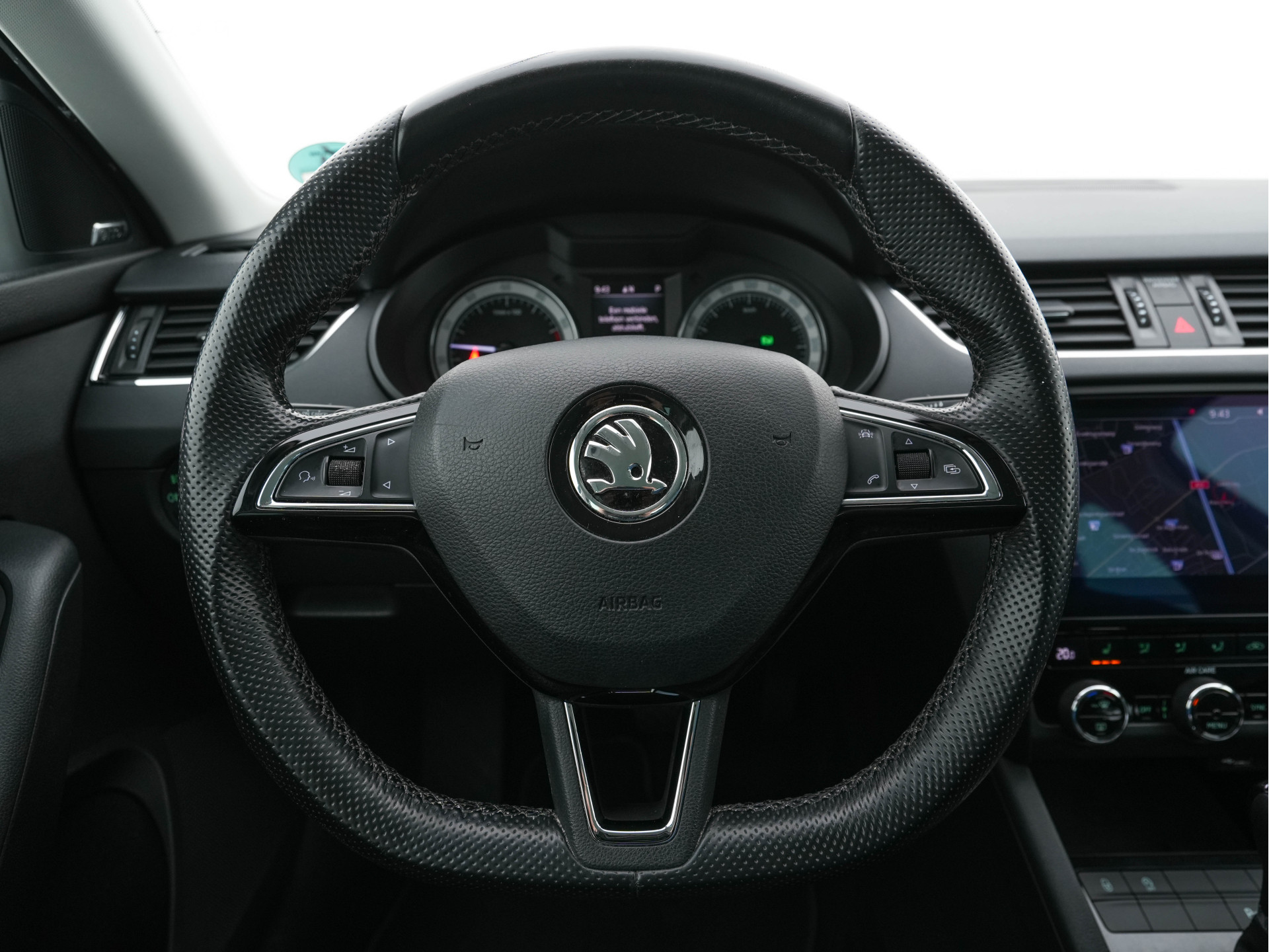 ŠKODA Octavia 1.0 TSI Greentech Style Business (INCL-BTW) Aut. *LEATHER-ALCANTARA | NAVI-FULLMAP | FULL-LED | CANTON-AUDIO | KEYLESS | DAB | HEATED-COMFORTSEATS | ECC | PARKPILOT | SHIFT-PADDLES | CRUISE | PRIVACY-GLASS | 18"ALU*