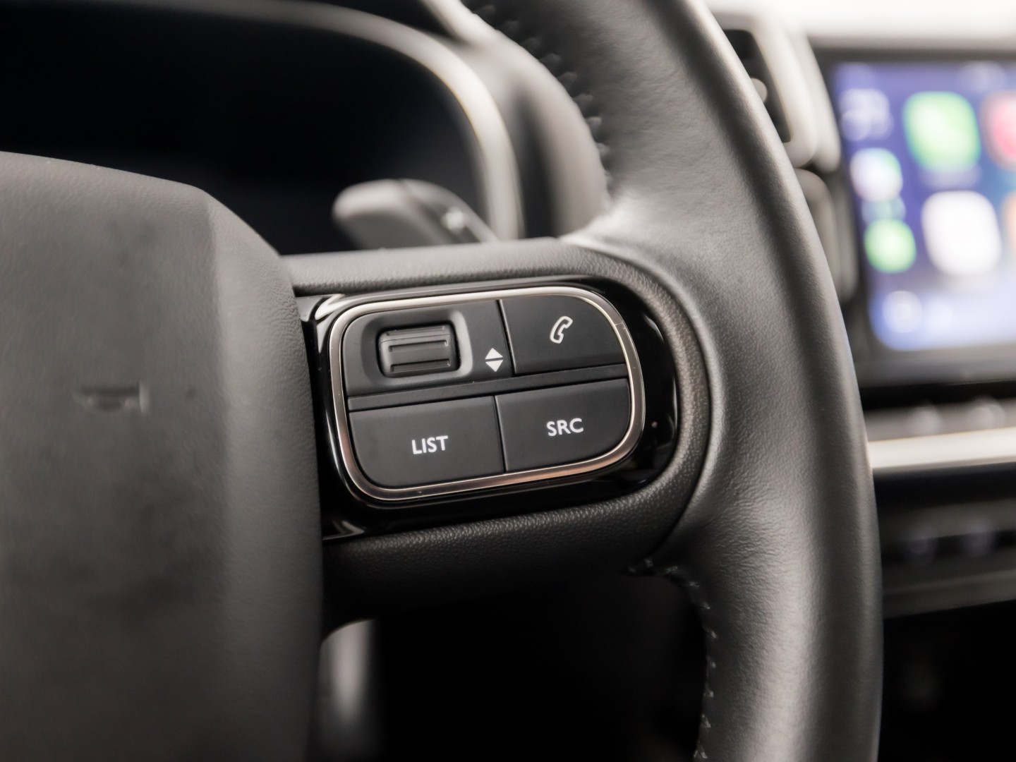 Citroën C5 Aircross 1.6 Plug-in Hybrid 225 Deluxe Sport 225Pk Automaat (APPLE CARPLAY, SOH 93%, GROOT NAVI, 360 CAMERA, GETINT GLAS, ELEK SPORTSTOELEN, LEDER, STOELVERWARMING, ADAPTIVE CRUISE, NIEUWSTAAT)