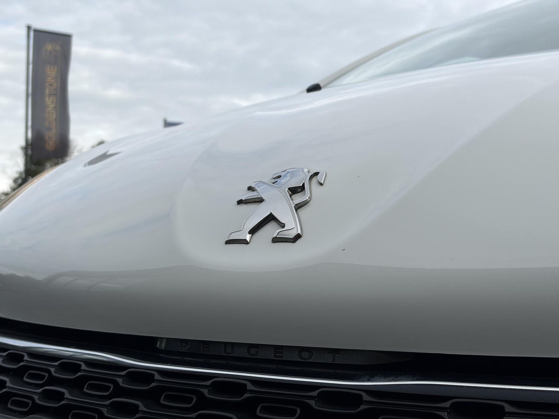 Peugeot 208 1.2 VTi Urban Soul ✓1e Eigenaar✓Trekhaak✓Navi✓Airco✓Cruise✓Pdc✓Lm velgen✓5 Deurs✓Zeer Zuinig✓N.A.P✓Apk tot 03-2027