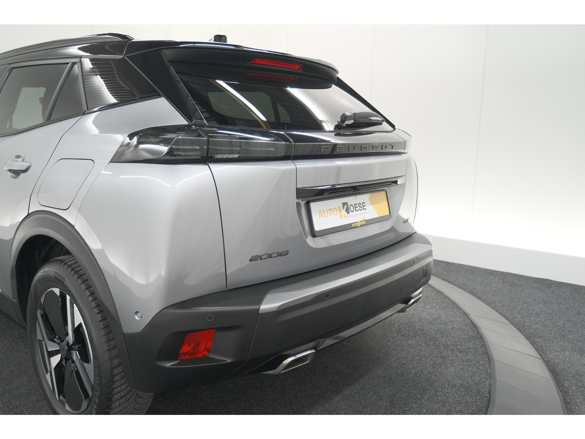 Peugeot 2008 PureTech 130 EAT8 GT | 360 Camera | Adaptieve Cruise Control | Dodehoekdetectie | Navigatie