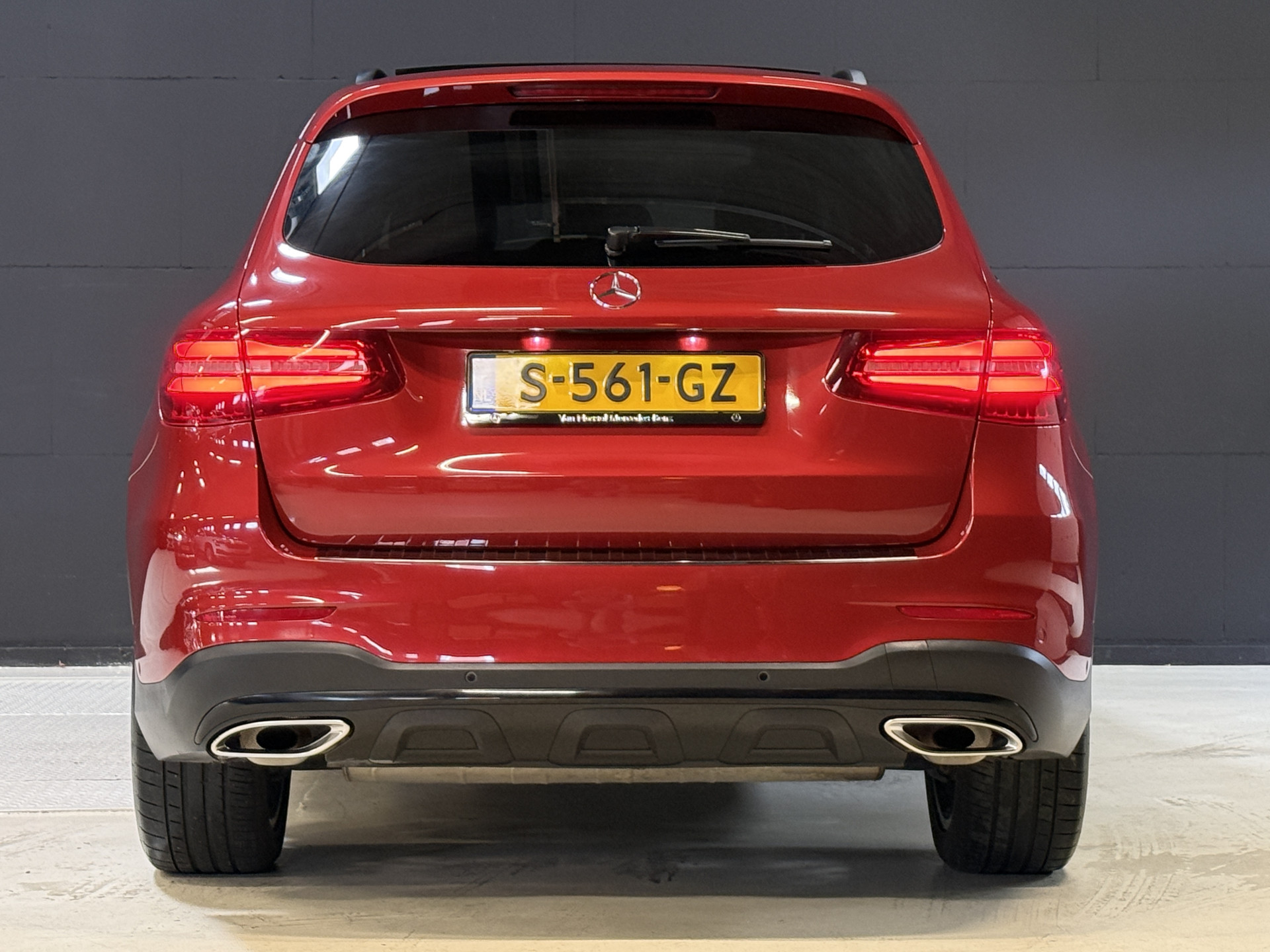 Mercedes-Benz GLC-klasse 250 4MATIC AMG Line Premium | Panoramadak | Stoelverwarming | Camera