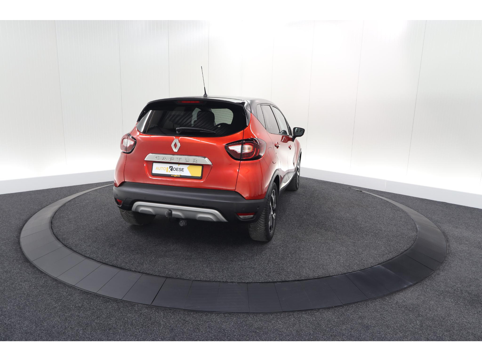 Renault Captur TCe 90 Intens | Trekhaak | Camera | Dodehoekdetectie | Navigatie