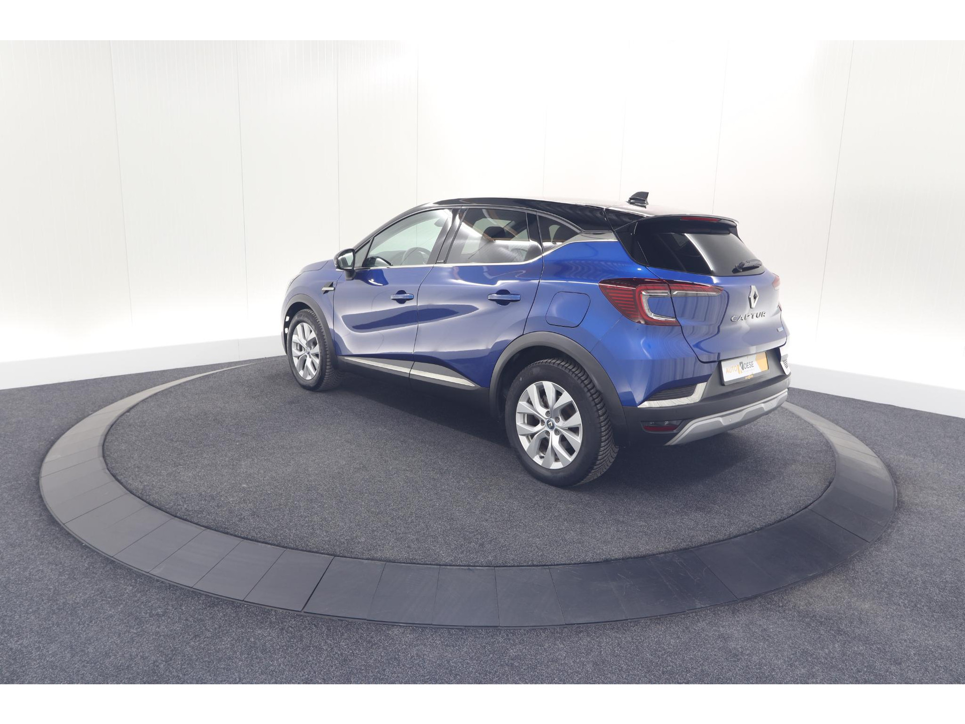 Renault Captur 1.6 E-Tech Plug-in Hybrid 160 Intens | Allseason Banden | Camera | 9.3 Inch Grootscherm | Apple Carplay