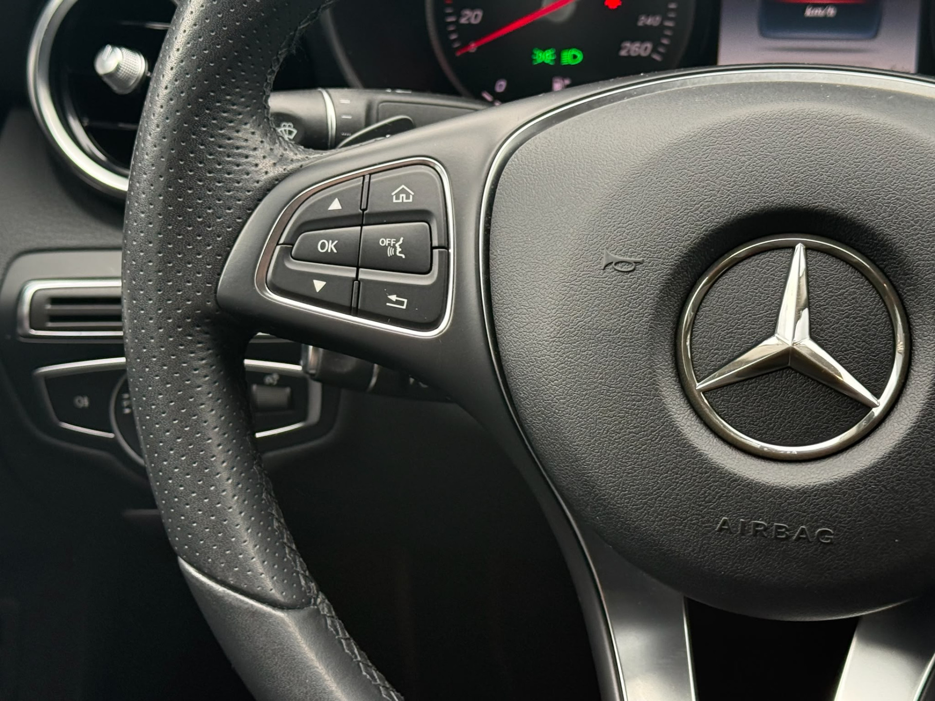 Mercedes-Benz C-klasse 180 Business Solution | 2E EIGENAAR |3/6/12MND GARANTIE | AUTOMAAT | CRUISE | LED | CAMERA | STOELVERW. | NAVI |