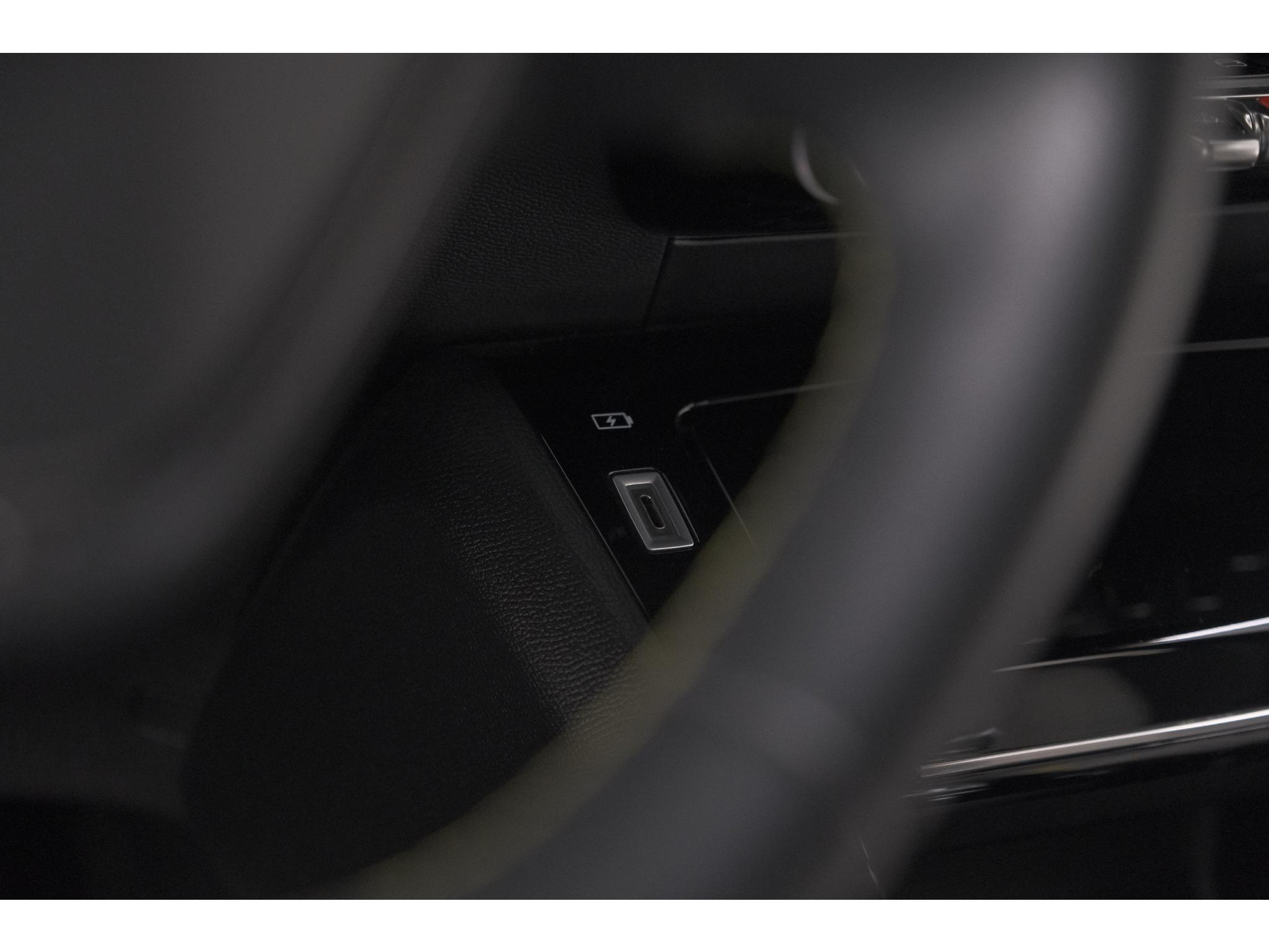 Peugeot e-208 EV GT Pack 50 kWh | Camera | Adapieve Cruise Control | Stoelverwarming | 3 FASE