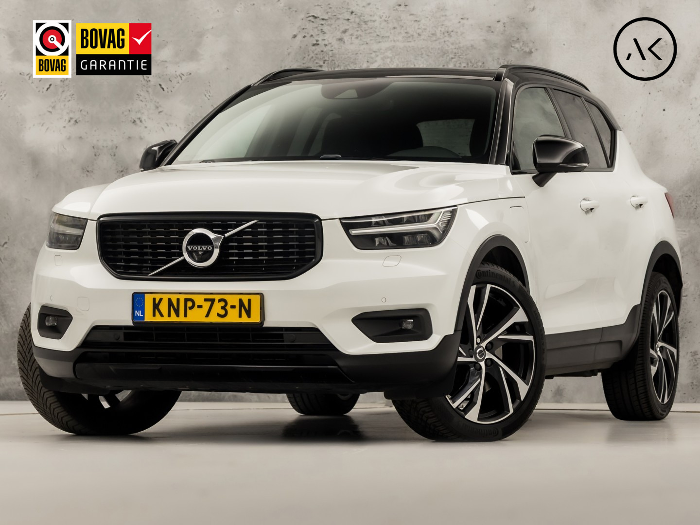 Volvo XC40 1.5 T5 Recharge Inscription Sport 252Pk Automaat (PANORAMADAK, APPLE CARPLAY, MEMORY SEAT, LEDER, 360 CAMERA, SPORTSTOELEN, STUUR/STOELVERWARMING, GETINT GLAS, ELEK ACHTERKLEP, NIEUWE APK, NIEUWSTAAT)