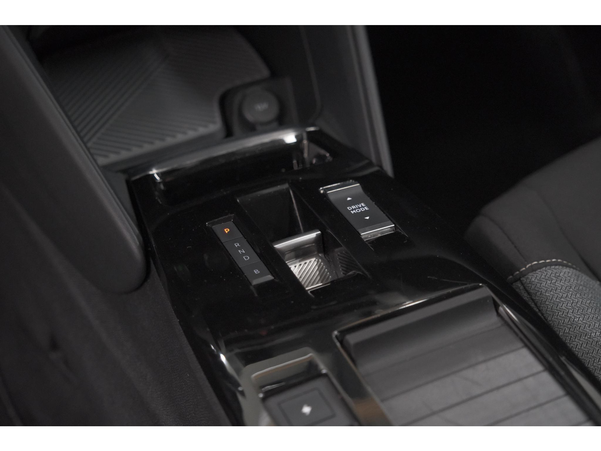 Citroen Ë-C4 Live 50 kWh | 11 KW lader | 93,1% SOH | Apple Carplay | Parkeersensoren | LED
