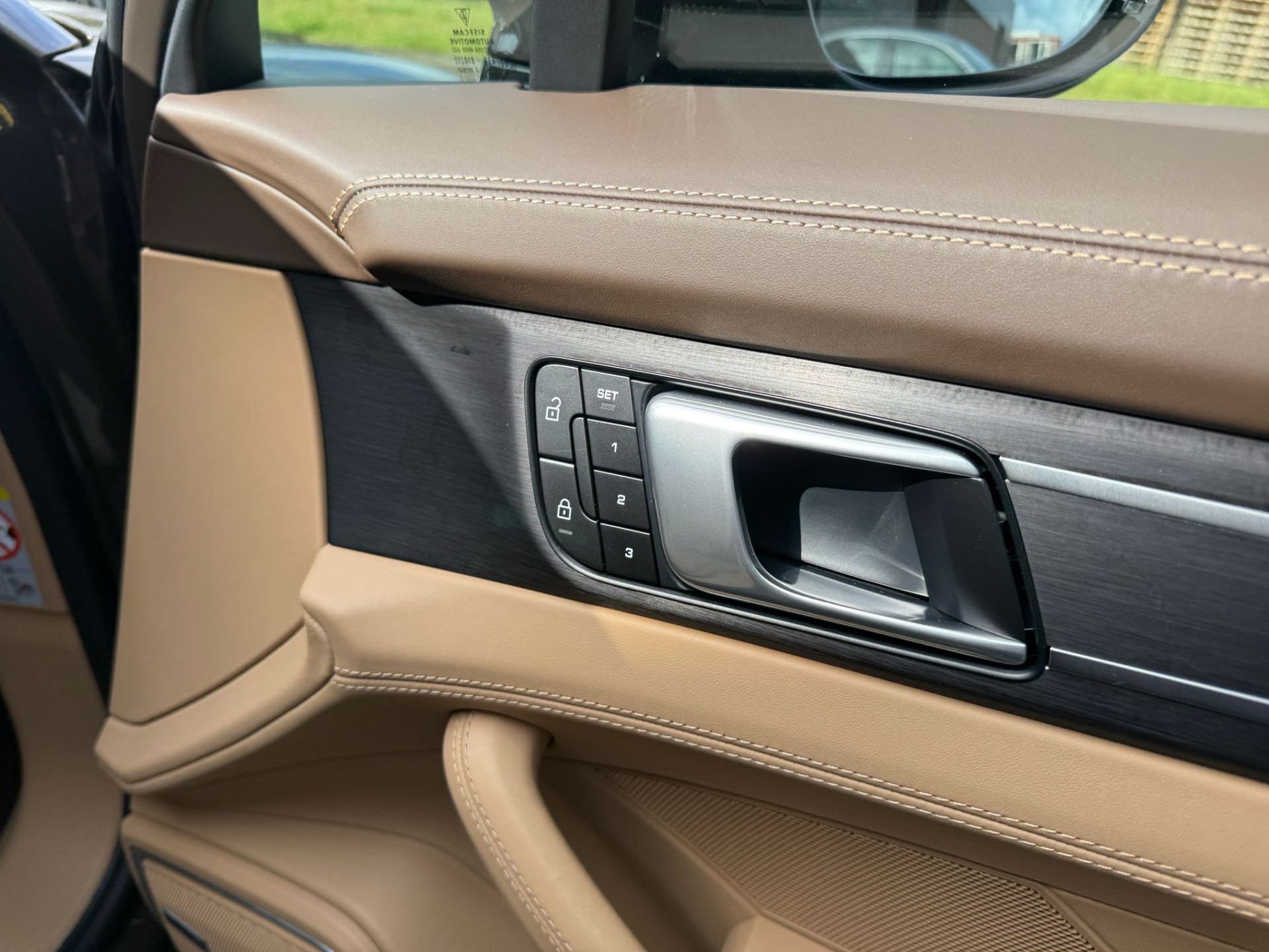 Porsche Panamera 2.9 4 E-Hybrid Platinum Edition | 2E EIGENAAR | 3/6/12MND GARANTIE | ACC | PANO | HUD | CARPLAY | SFEER | 360 CAMERA | BOMVOL | SOFTCLOSE |