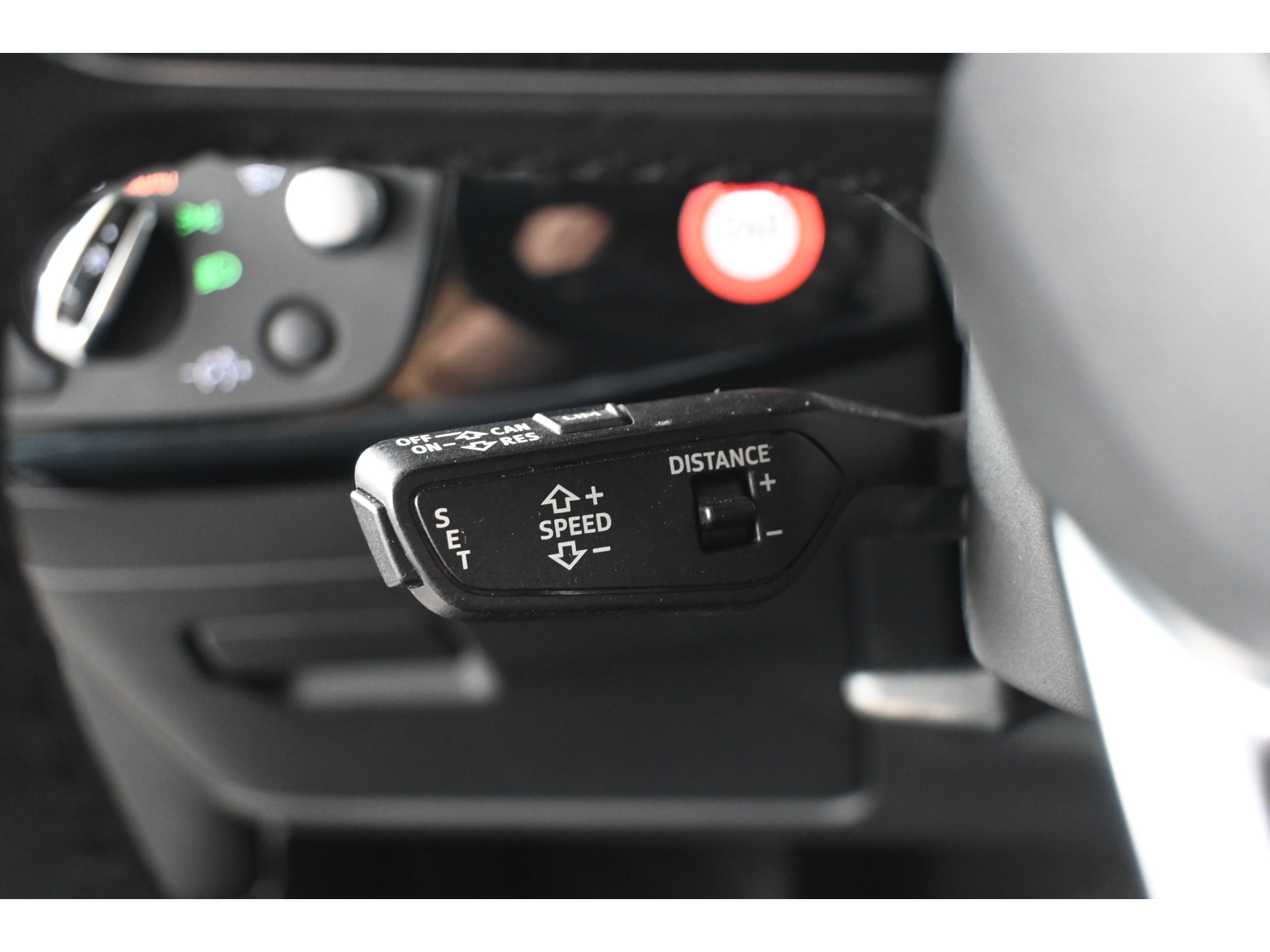 Audi A4 Avant 2.0 TFSI quattro S-Line Automaat Navigatie Panoramadak Adaptief Matrix LED Goed Onderhouden! Inruil Mogelijk!