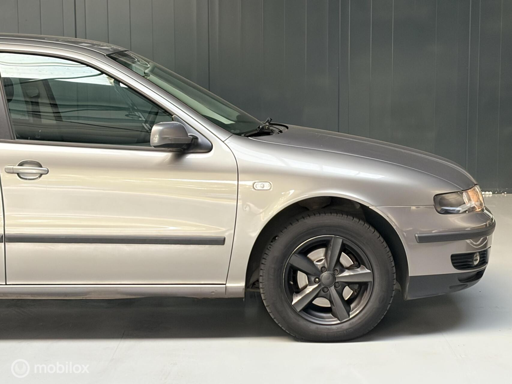 SEAT Leon 1.8-20V Signo | Automaat | Airco | NAP | 5-Deurs