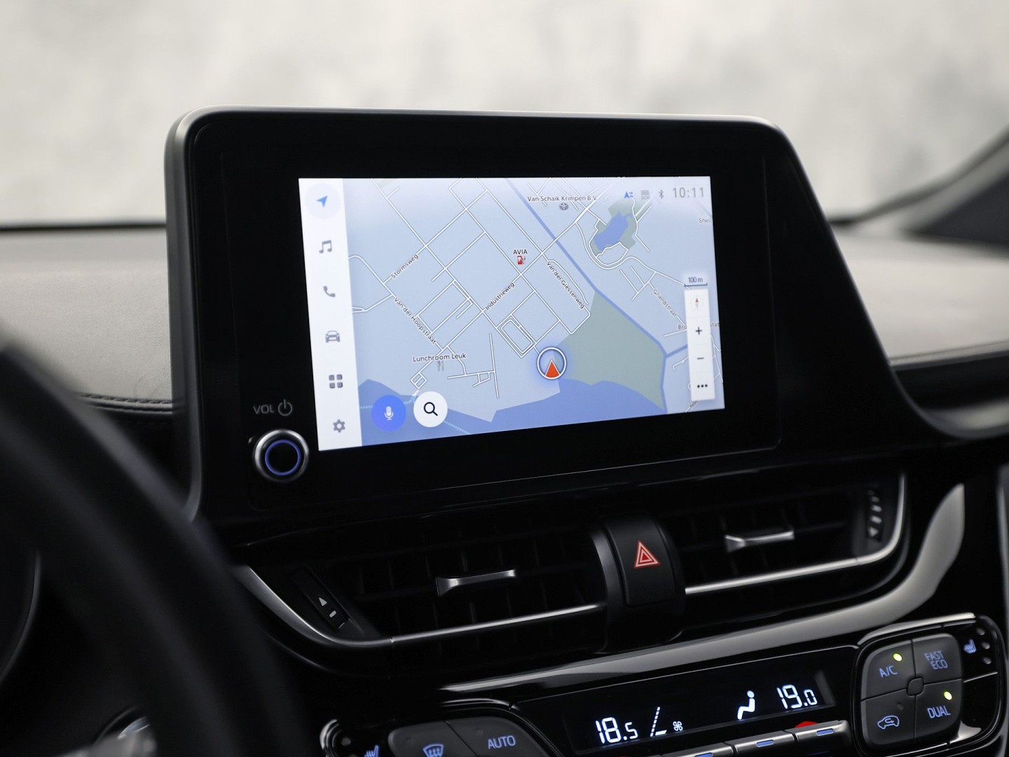 Toyota C-HR 1.8 Hybrid Sport Automaat (GROOT NAVI, CLIMATE, CAMERA, STOELVERWARMING, SPORTSTOELEN, ADAPTIVE CRUISE, GETINT GLAS, KEYLESS, NIEUWSTAAT)