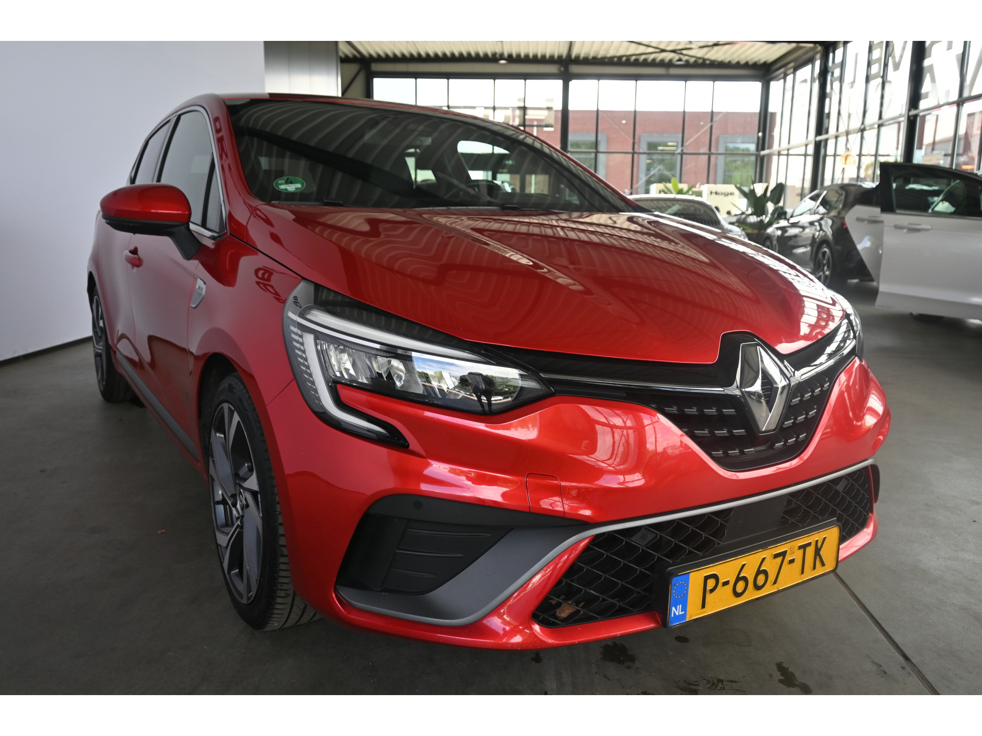 Renault Clio 1.6 E-Tech Hybrid 140 R.S. Line Navigatie Cruise Trekhaak Clima 1e Eigenaar 100% Onderhouden! Inruil Mogelijk!