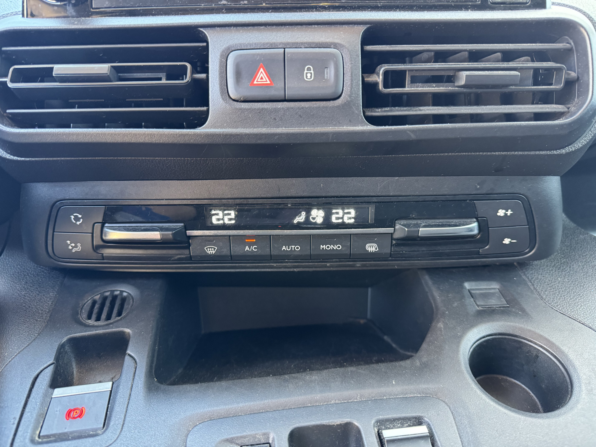Toyota ProAce City Electric Comfort 50 kWh L1 Snelladen Climate Control Apple Carplay Cruise Control Parkeersensoren v+a Achteruitrijcamera