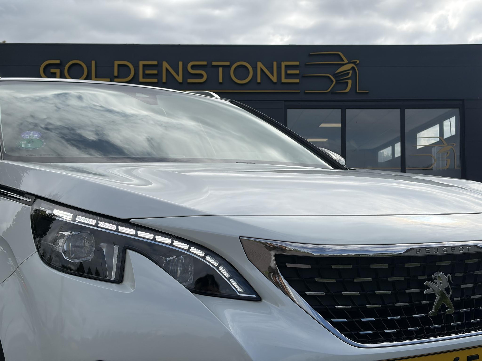 Peugeot 3008 1.2 PureTech Allure ✓1e Eigenaar✓D-riem vv 2024✓360° Camera✓Navi✓Trekhaak✓Carplay✓131pk✓Dealer Onderhouden✓Keyless✓Memory stoelen✓Halfleder✓Pdc V+A✓Stoelverw✓Dodehoeksensor✓17''Lm velgen✓N.A.P✓Apk tot 03-2027