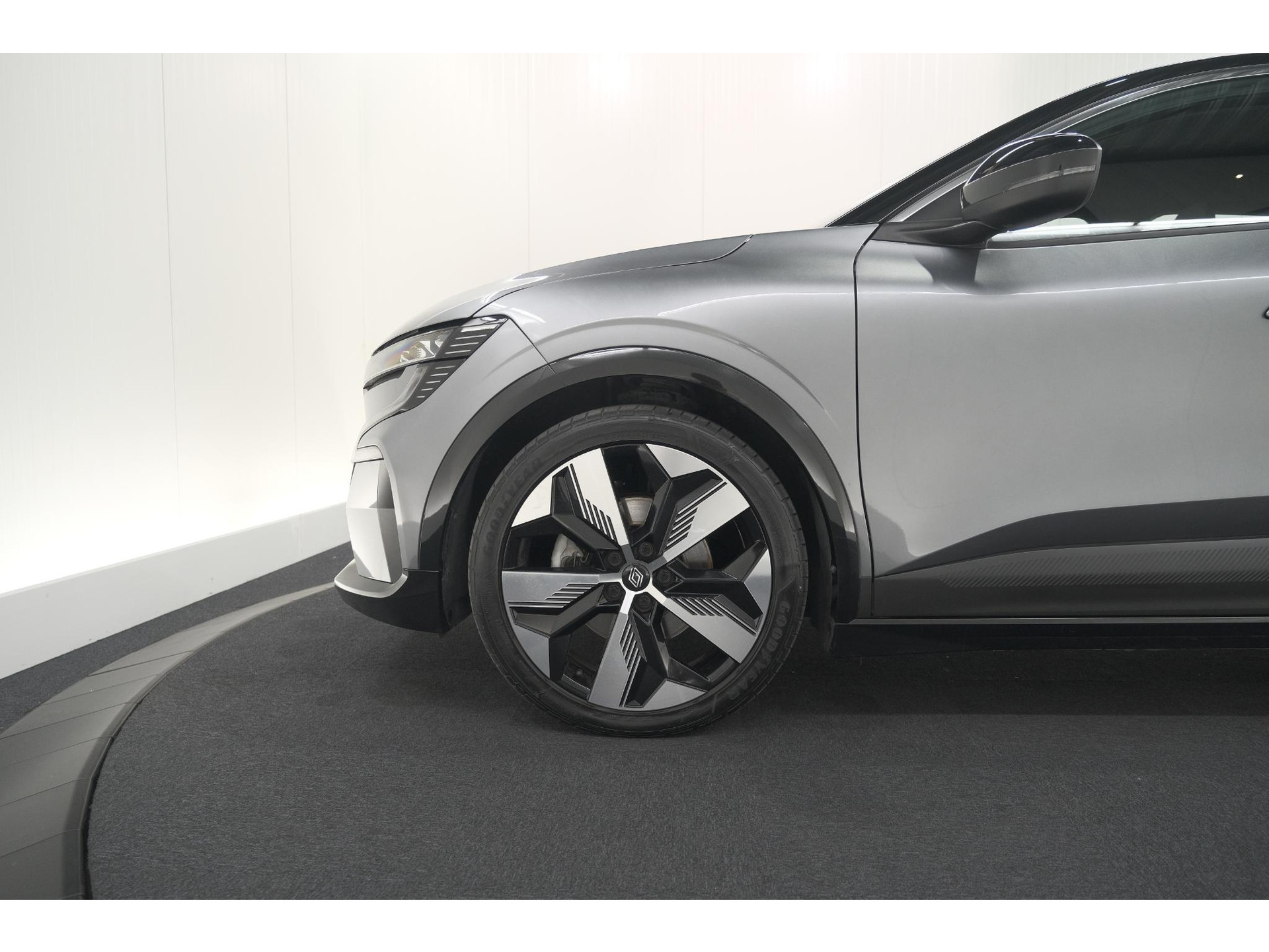 Renault Megane E-Tech EV40 Boost Charge Techno | SOH 95,5% | Camera | Apple Carplay | Parkeersensoren