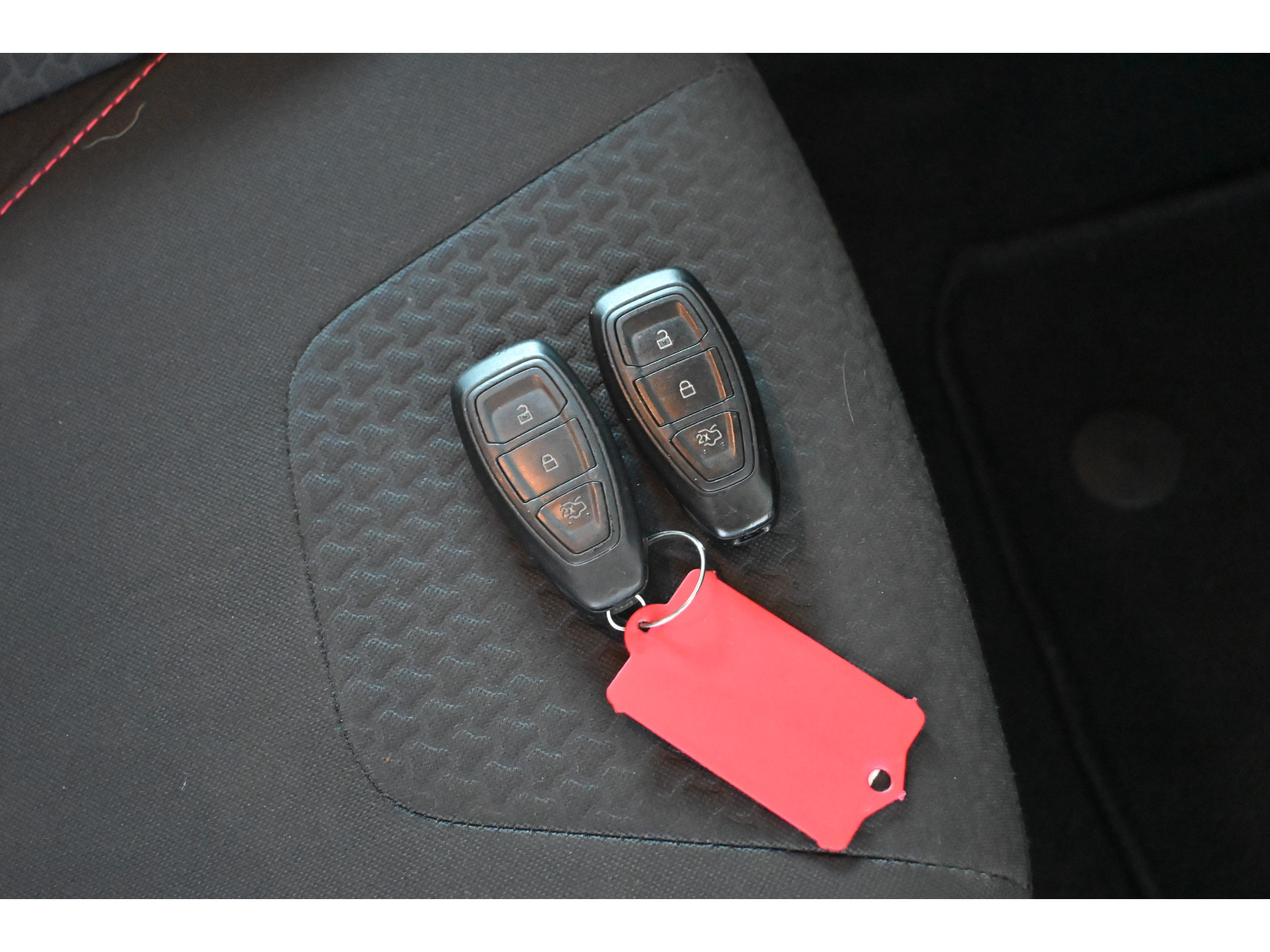 Ford Focus Wagon 1.5 ST-Line Clima Navigatie Cruise Control Trekhaak Rijklaarprijs Inruil Mogelijk!