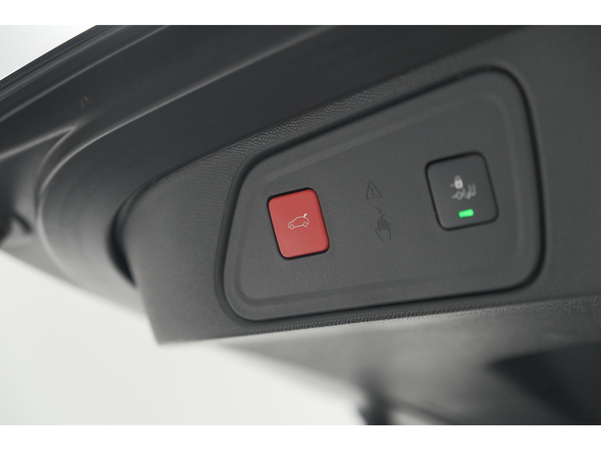 Peugeot 3008 PureTech 130 EAT8 GT Black Pack | Camera | Adaptieve Cruise Control | Elektronische Kofferklep | Apple Carplay