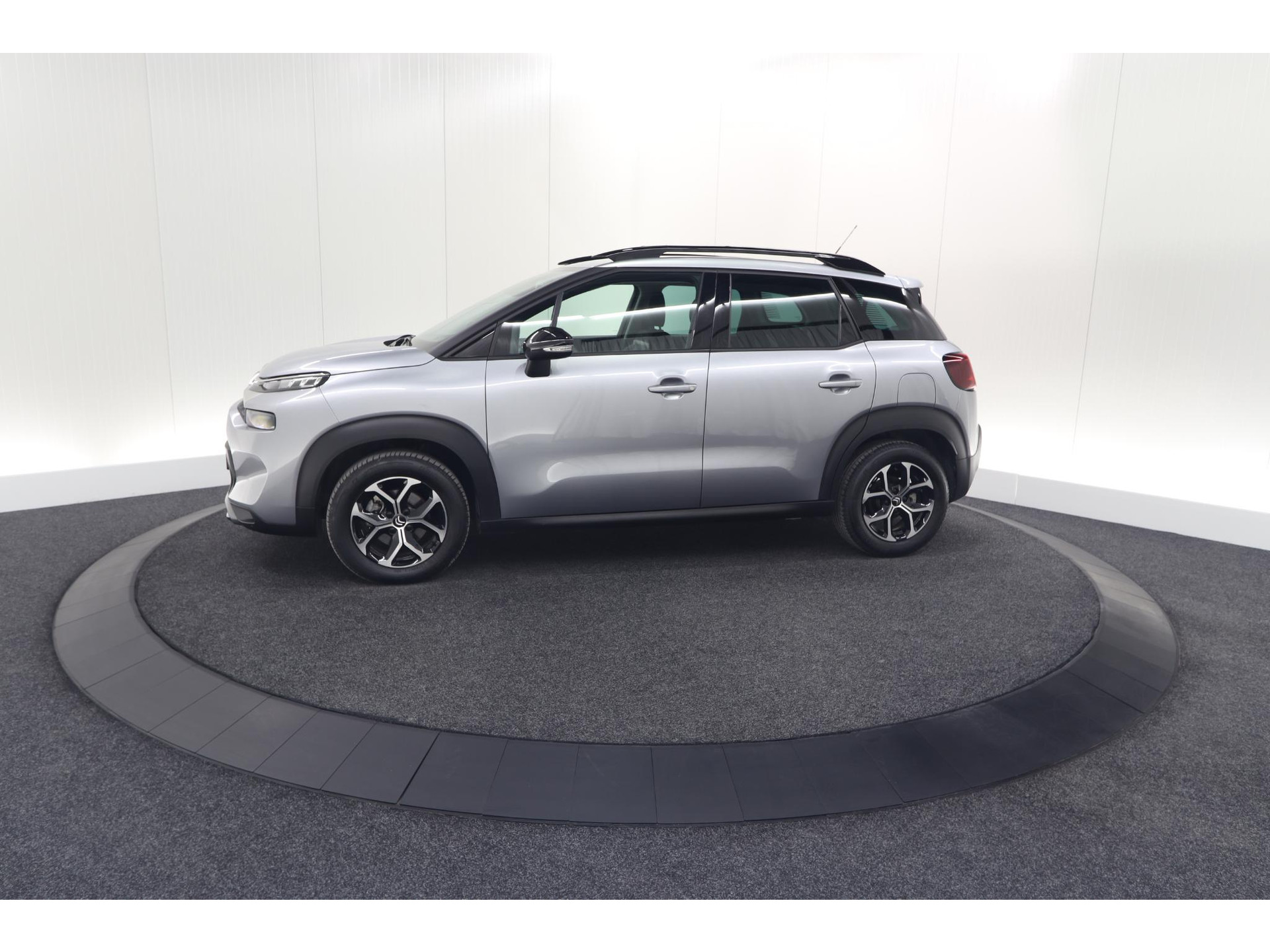 Citroen C3 Aircross PureTech 130 EAT6 Max | Parkeersensoren | Stoelverwarming | Apple Carplay | 16 Inch Lichtmetalen Velgen