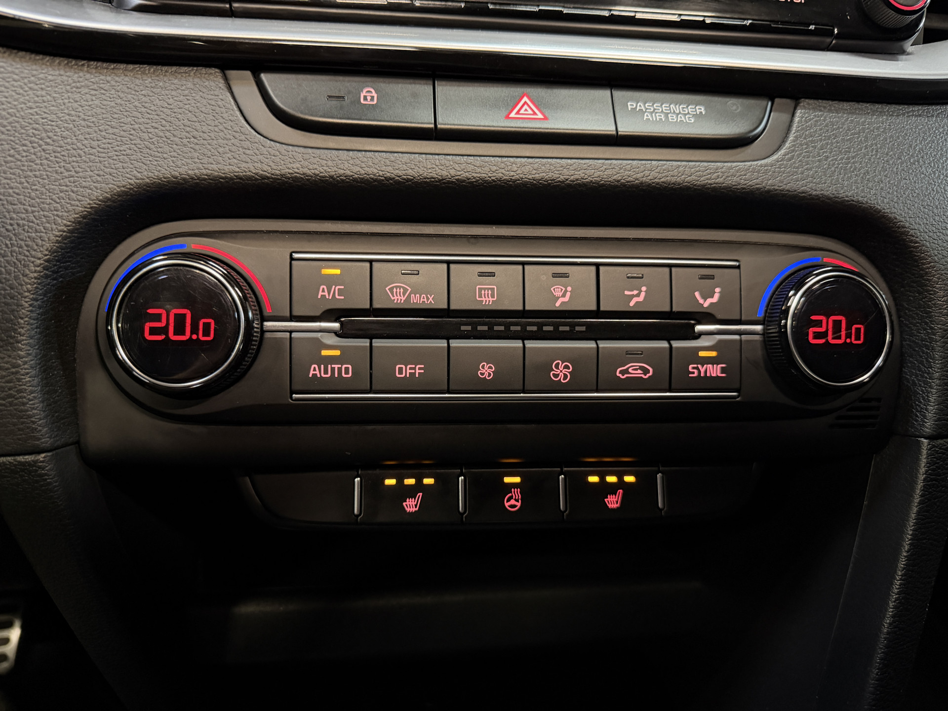 Kia Ceed Sportswagon 1.0 T-GDi GT-Line | Panoramadak | Dealer onderhouden | Camera | Afn. Trekhaak | Stoel/stuurverwarming | Carplay
