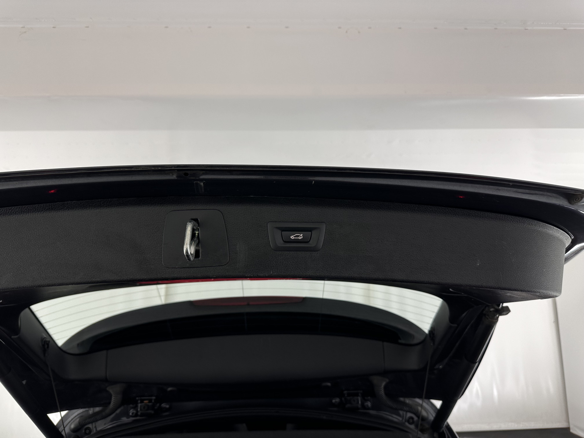 BMW 2-serie Active Tourer 216d Sportline Corporate Lease High Executive Aut. *LEATHER | FULL-LED | HEATED-SPORTSEATS | NAVI-FULLMAP | ECC | HEAD-UP | PDC | CRUISE | 18''ALU*