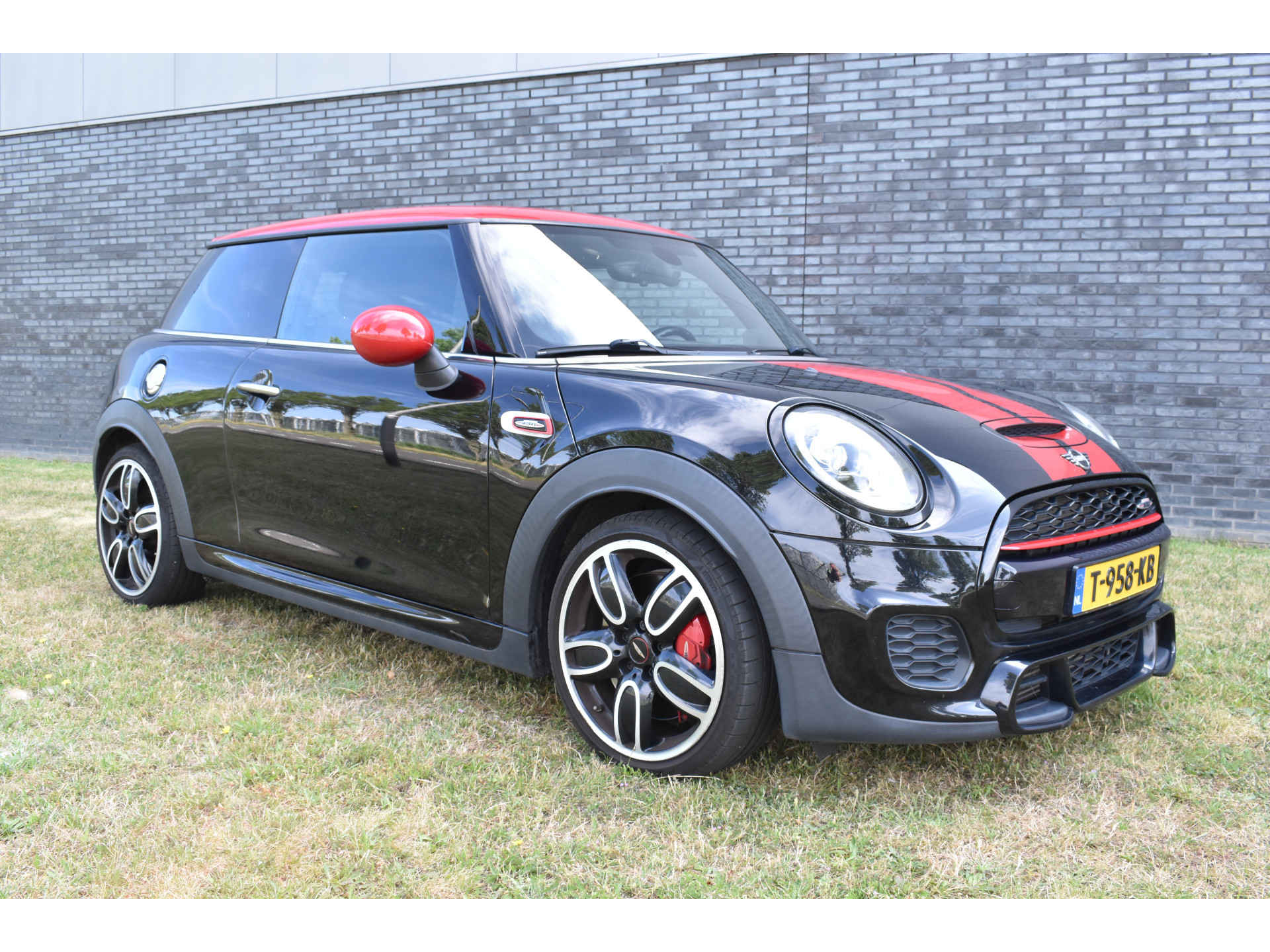 MINI 3-Deurs 2.0 John Cooper Works Chili 232pk Leer Navi Automaat