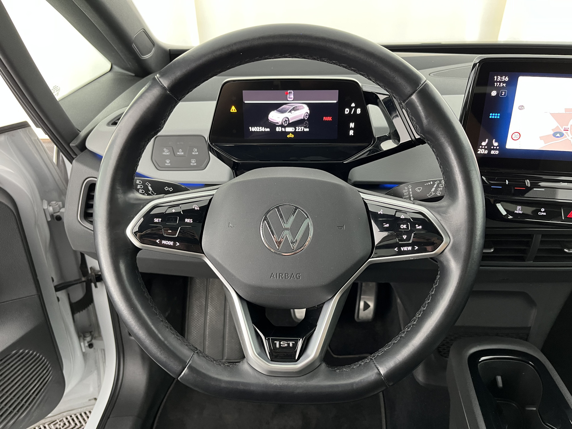 Volkswagen ID.3 First Max 58 kWh [ 3-Fase-11kW ] {SOH-89%} (INCL-BTW) *HEATPUMP | PANO | HEAD-UP | ADAPTIVE-CRUISE | IQ-LIGHTS | BLINDSPOT | CAMERA | KEYLESS | MICROFIBRE | AMBIENTLIGHT | NAVI-FULLMAP | DAB+ | ECC | HEATED-SPORTSEATS | DIGI-COCKPIT |