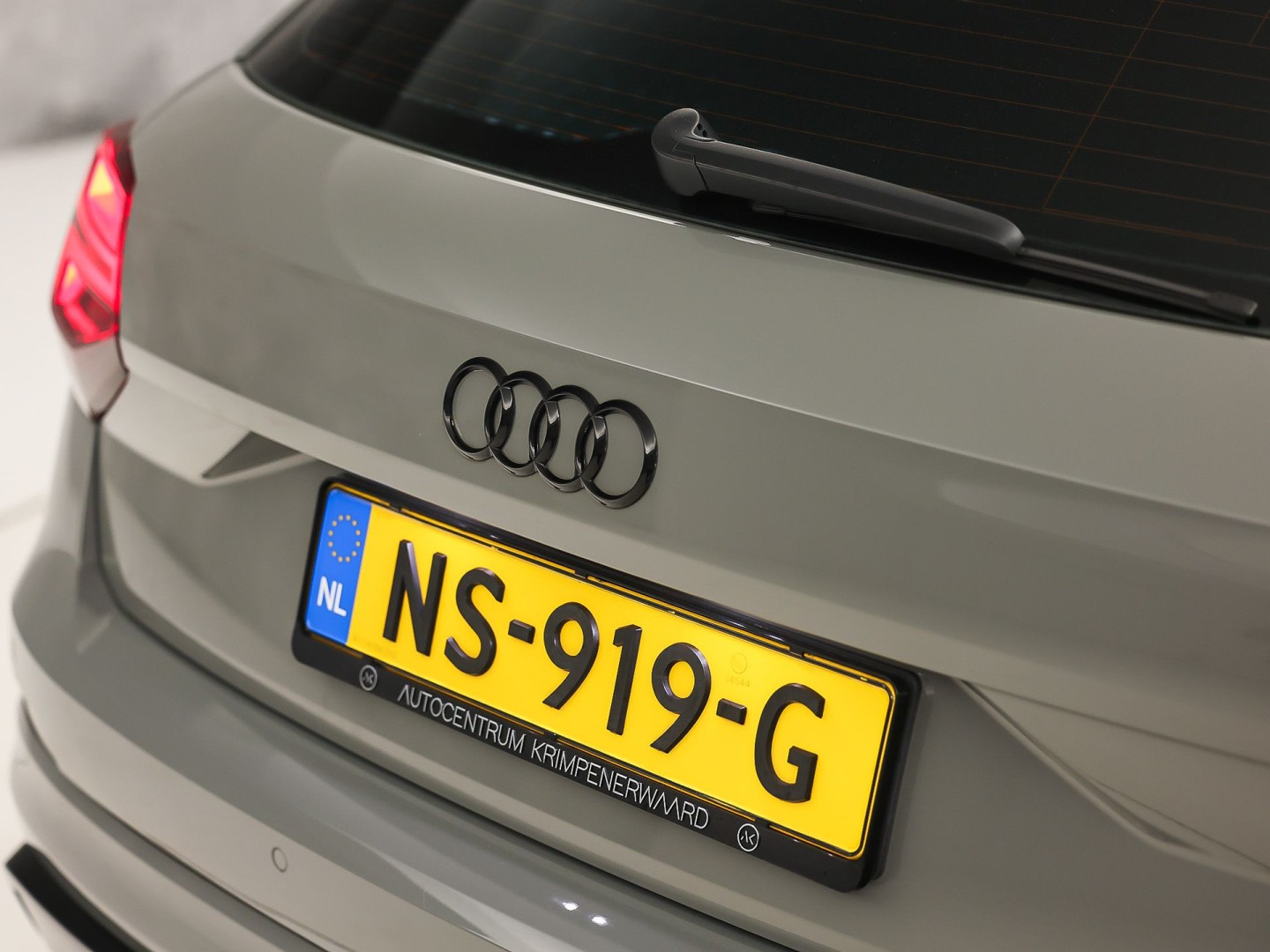 Audi Q2 1.4 TFSI S-Line Sport 150Pk (2X S-LINE, GROOT NAVI, GETINT GLAS, LEDER, LED KOPLAMPEN, SPORTSTOELEN, PARKEERSENSOREN, CRUISE, NIEUWSTAAT)