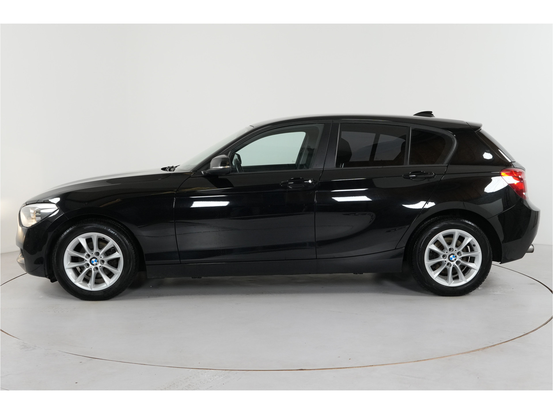 BMW 1-serie 116i | Motor loopt wat onregelmatig en lampje brand |