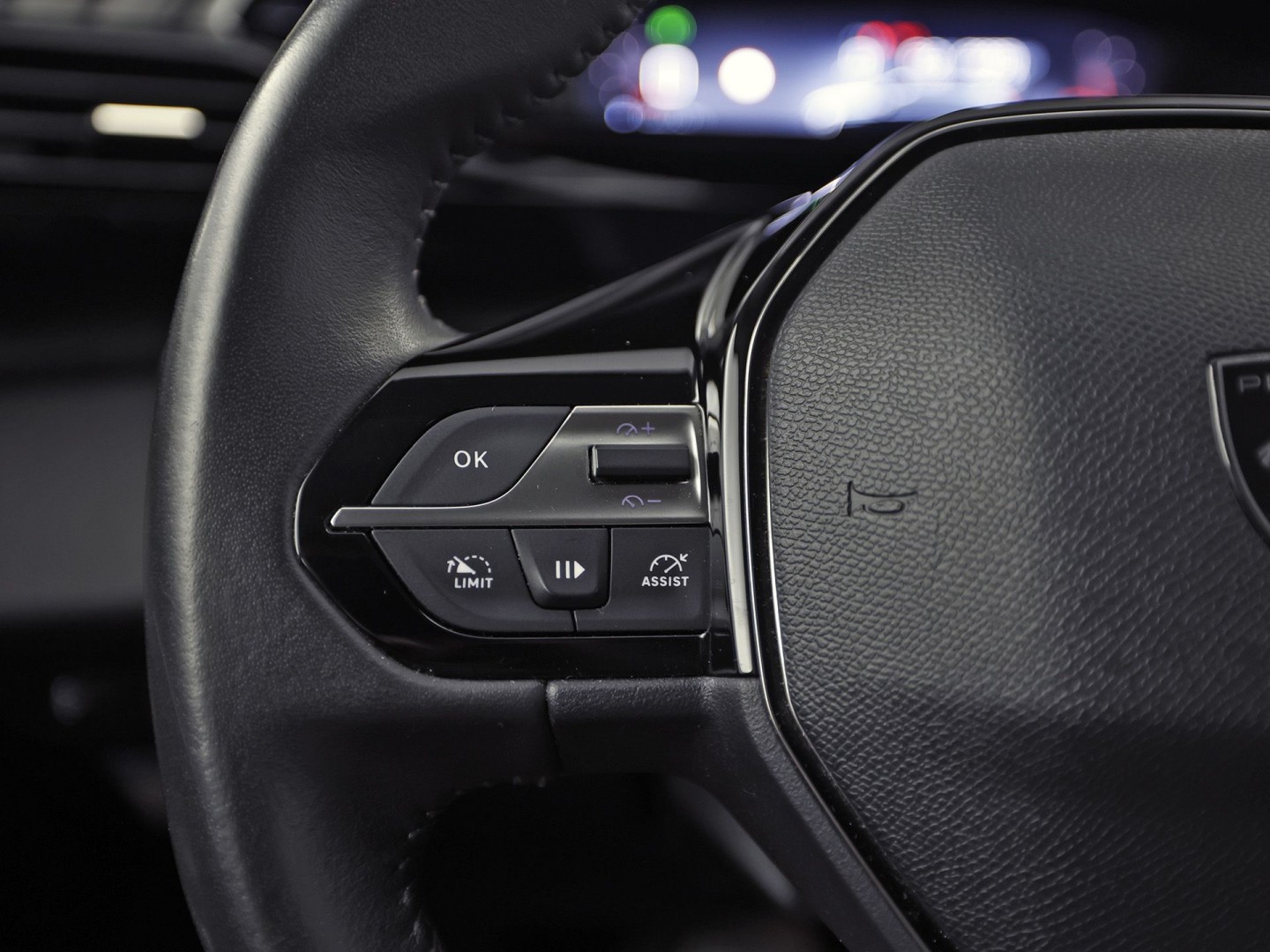 Peugeot 308 SW 1.2 PureTech Active Sport (VIRTUAL COCKPIT, APPLE CARPLAY, GROOT NAVI, SPORTSTOELEN, STOELVERWARMING, PARKEERSENSOREN, LANE ASSIST, CRUISE, NIEUWSTAAT)