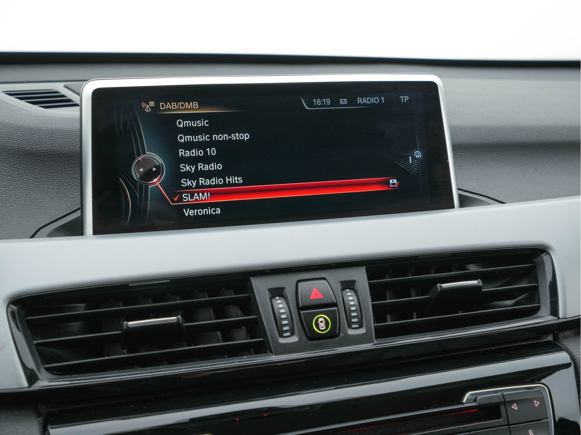 BMW X1 sDrive16d Centennial High Executive *LUXURY-LEATHER | NAVI-FULLMAP | HIFI-SOUND | FULL-LED | HEAD-UP | DAB | PRIVACY-GLASS | ECC | PDC | CRUISE | HEATED-COMFORTSEATS | TOWBAR | KEYLESS | 17"ALU*