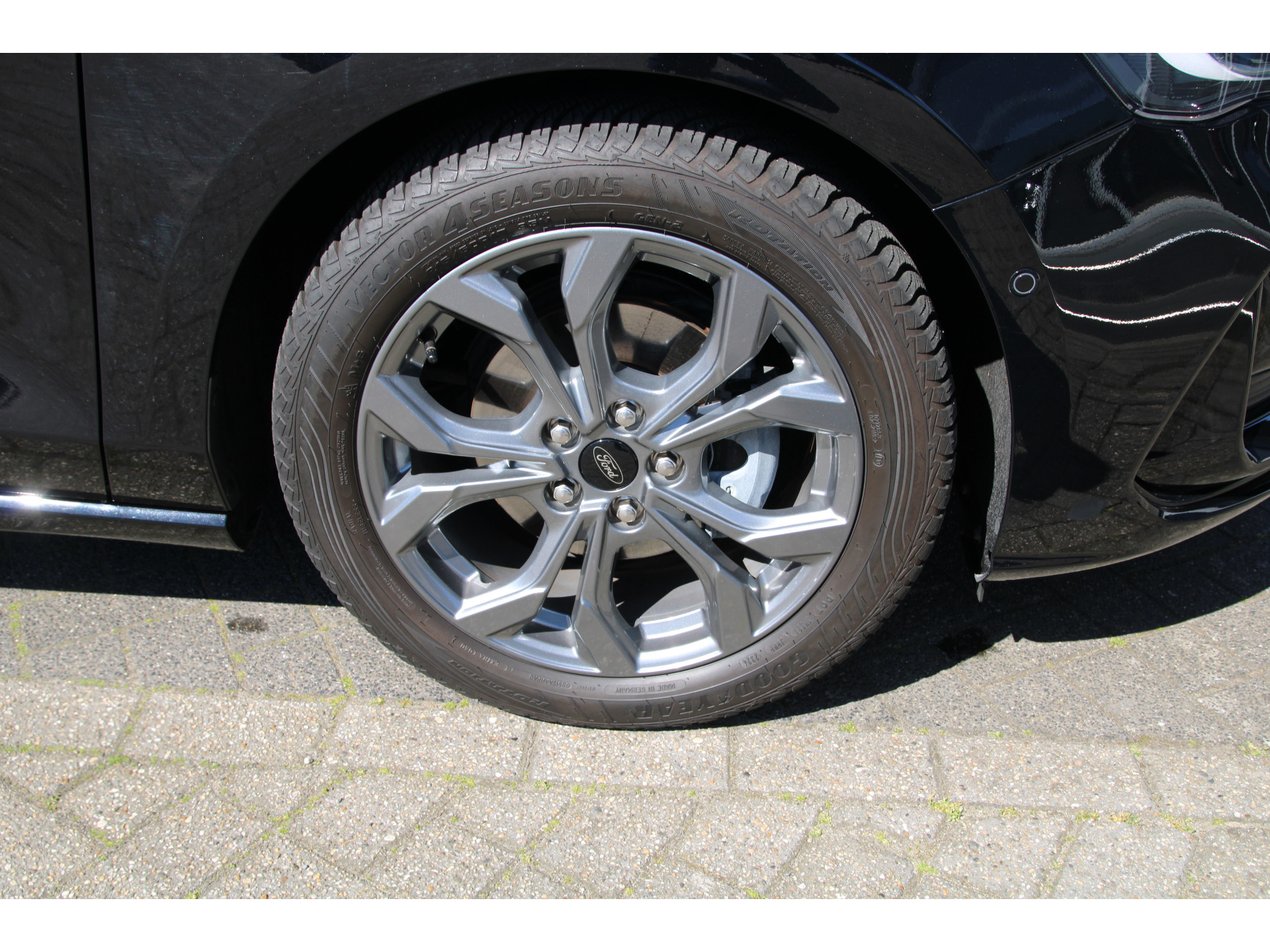 Ford Focus Wagon 1.0 EcoBoost 155 PK AUT. Hybrid ST Line X TREKHAAK AFNEEMBAAR | WINTER-PACK | HEAD-UP
