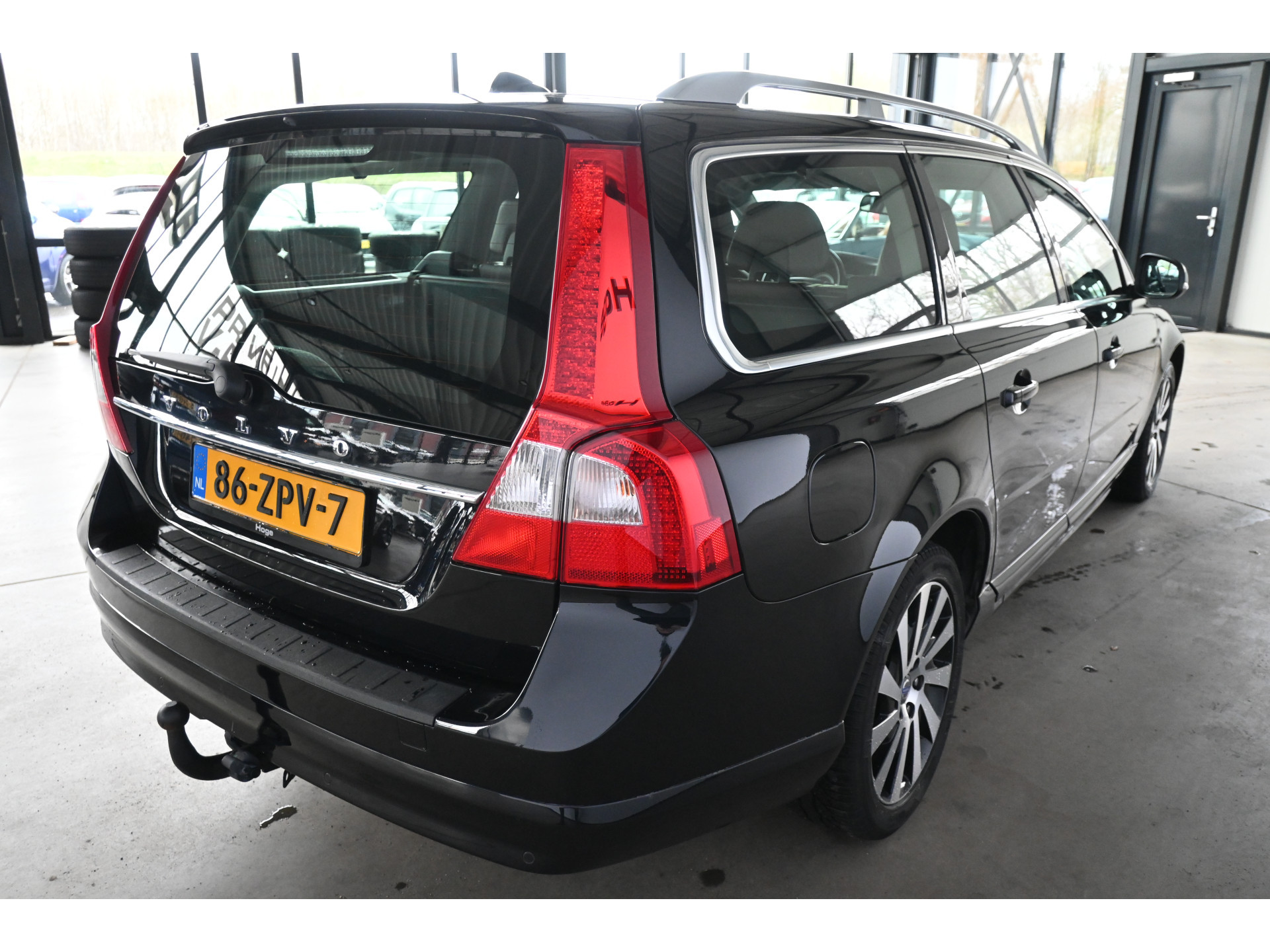 Volvo V70 1.6 T4 Limited Edition Automaat Clima Navigatie Schuif/Kanteldak Goed Onderhouden! Inruil Mogelijk!