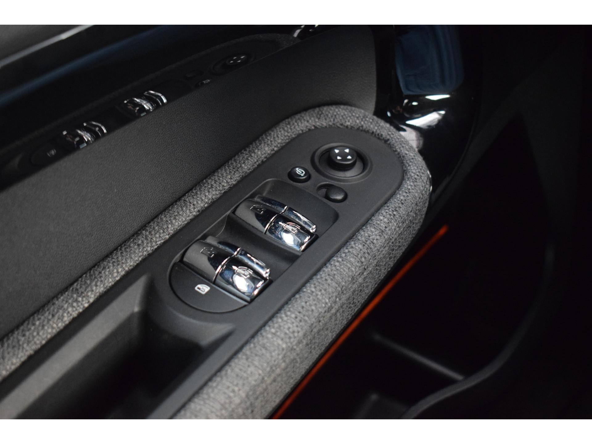 MINI Countryman Mini 1.5 Cooper Chili | Apple CarPlay | Half Leer | Stoelverwarming