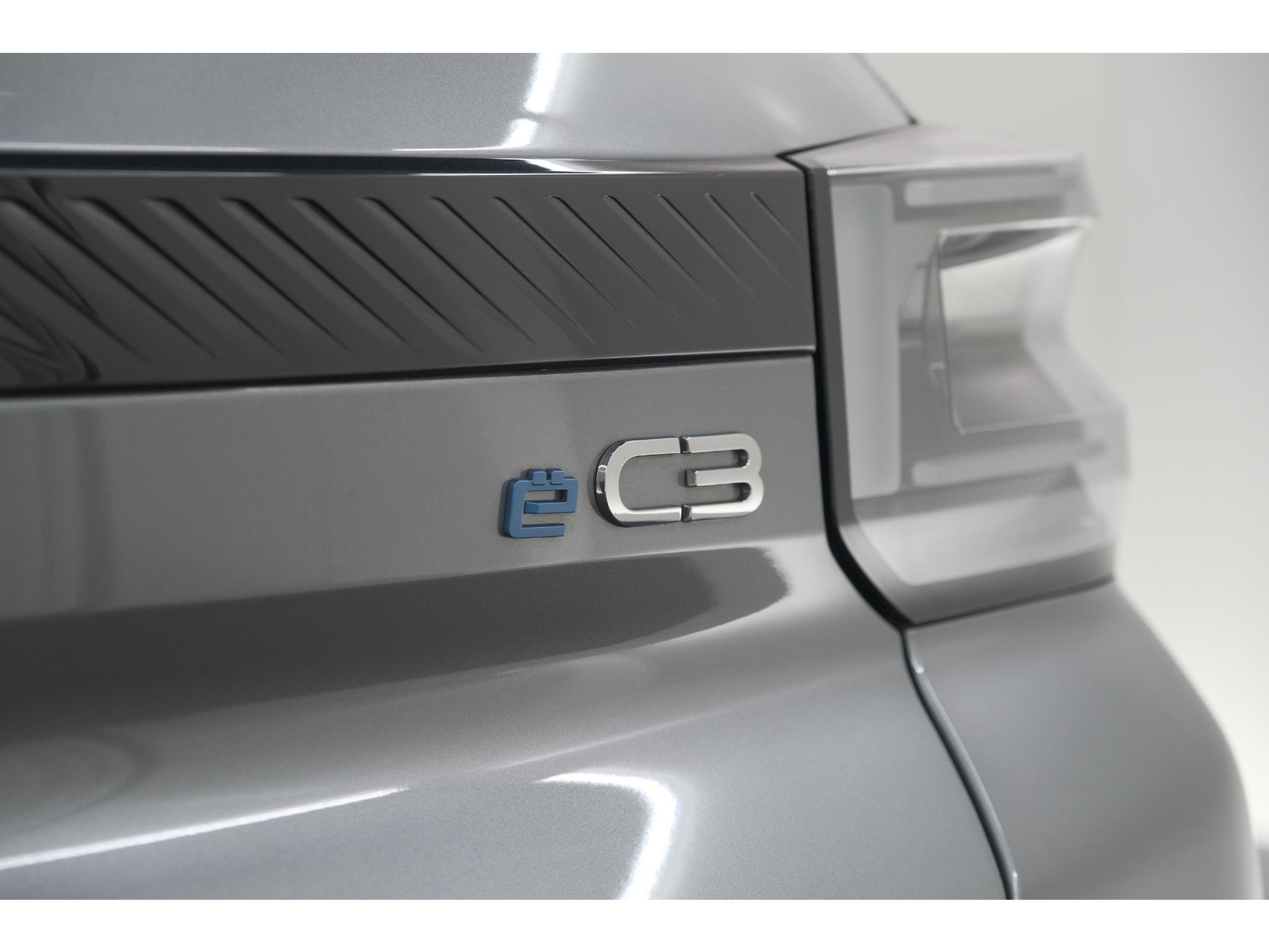 Citroen Ë-C3 Max 113pk 44 kWh | 7 KW Laadfunctie | Camera | Navigatie | Apple Carplay | Parkeersensoren