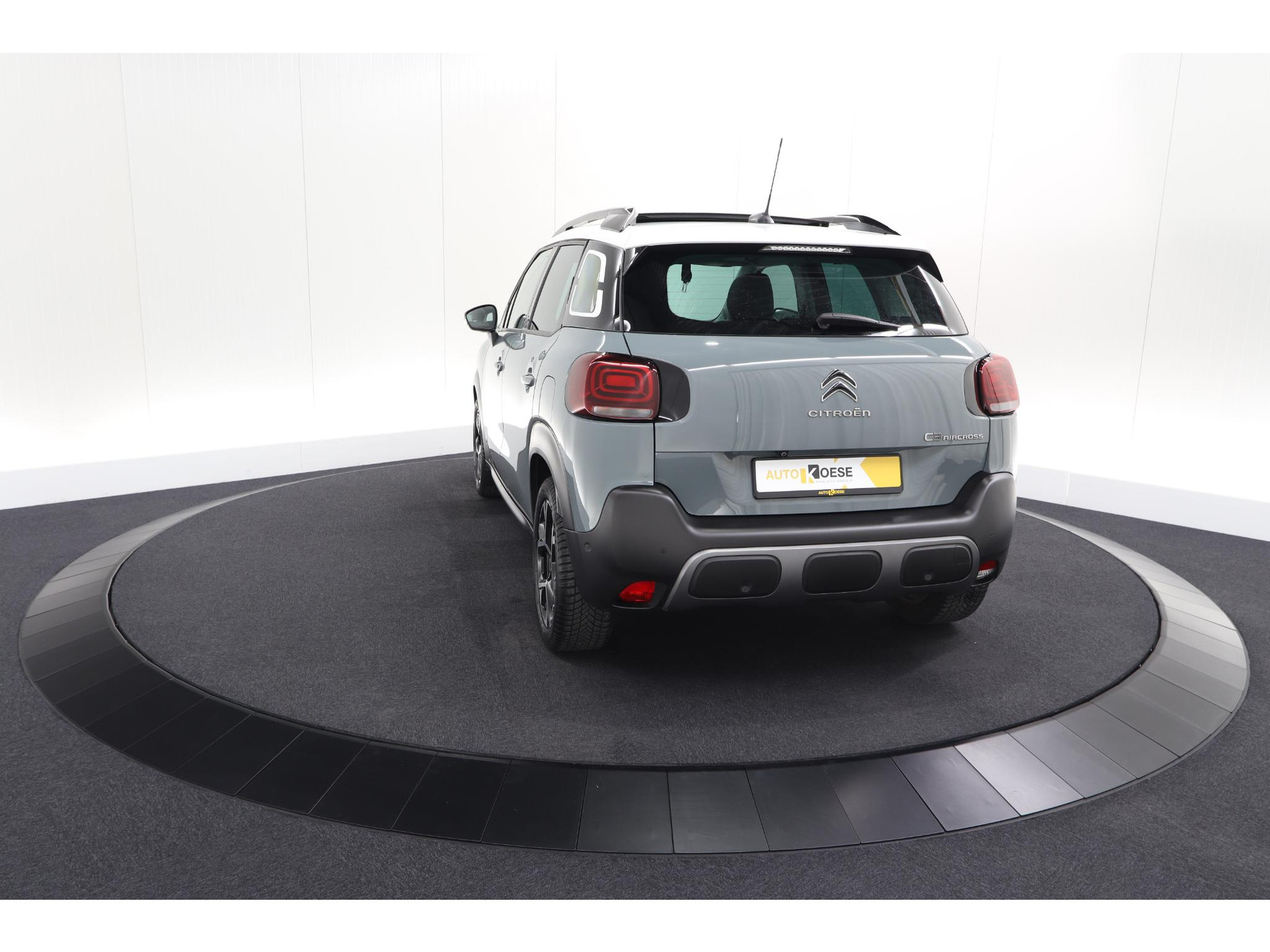 Citroen C3 Aircross PureTech 130 EAT6 Shine | Schuif-/Kanteldak | Camera | Dodehoekdetectie | Head-Up Display