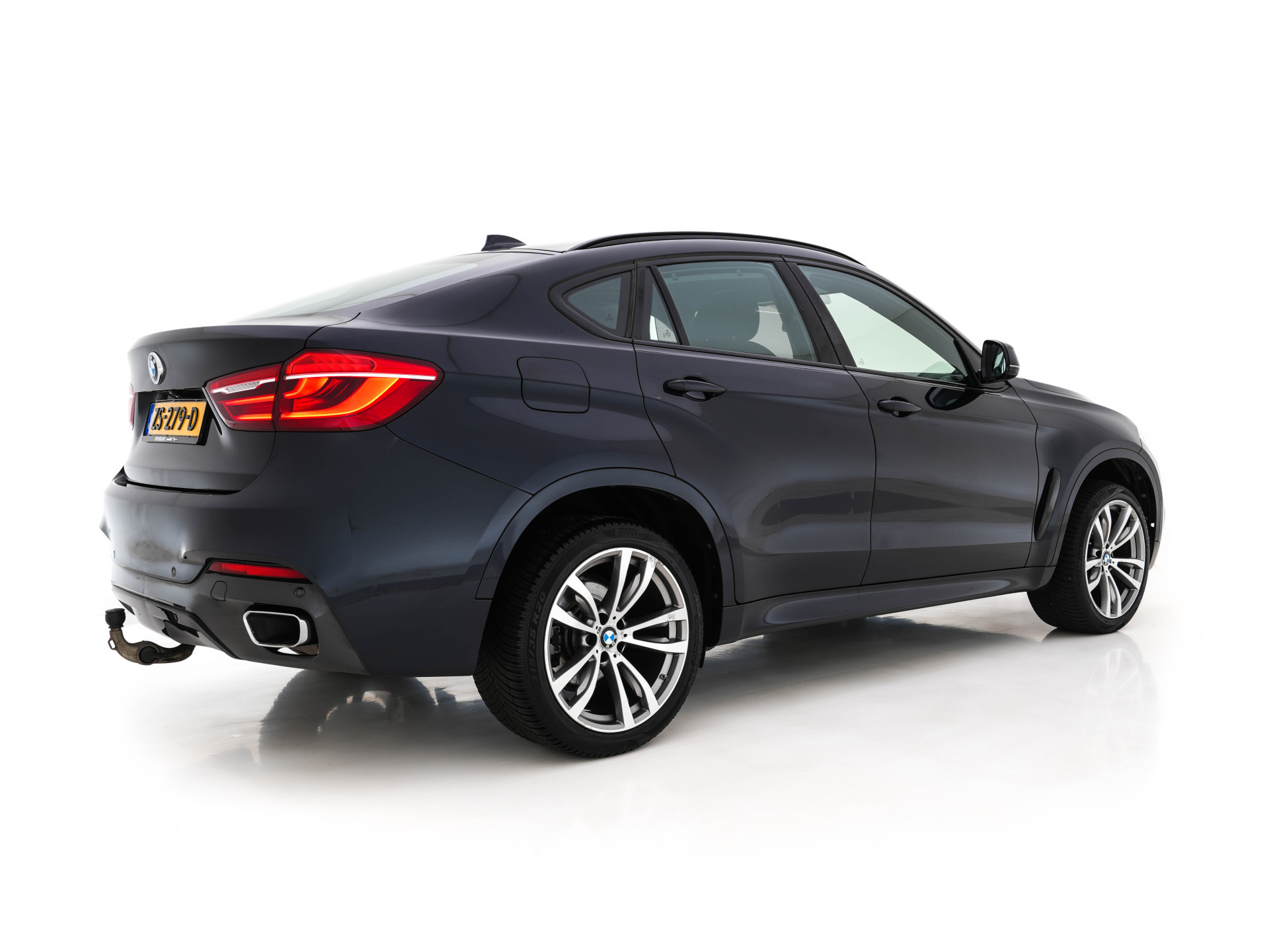 BMW X6 xDrive30d High Executive Design-Edition-Extravagance Aut. *PANO | LEATHER-ALCANTARA | FULL-LED | MEMORY-PACK | HEAD-UP | HIFI-SOUND | KEYLESS | DAB+ | BLIND-SPOT | CAMERA | HEATED-SPORTSEATS | SHIFTPADDLES | SOFTCLOSE | TOWBAR | 20''ALU*
